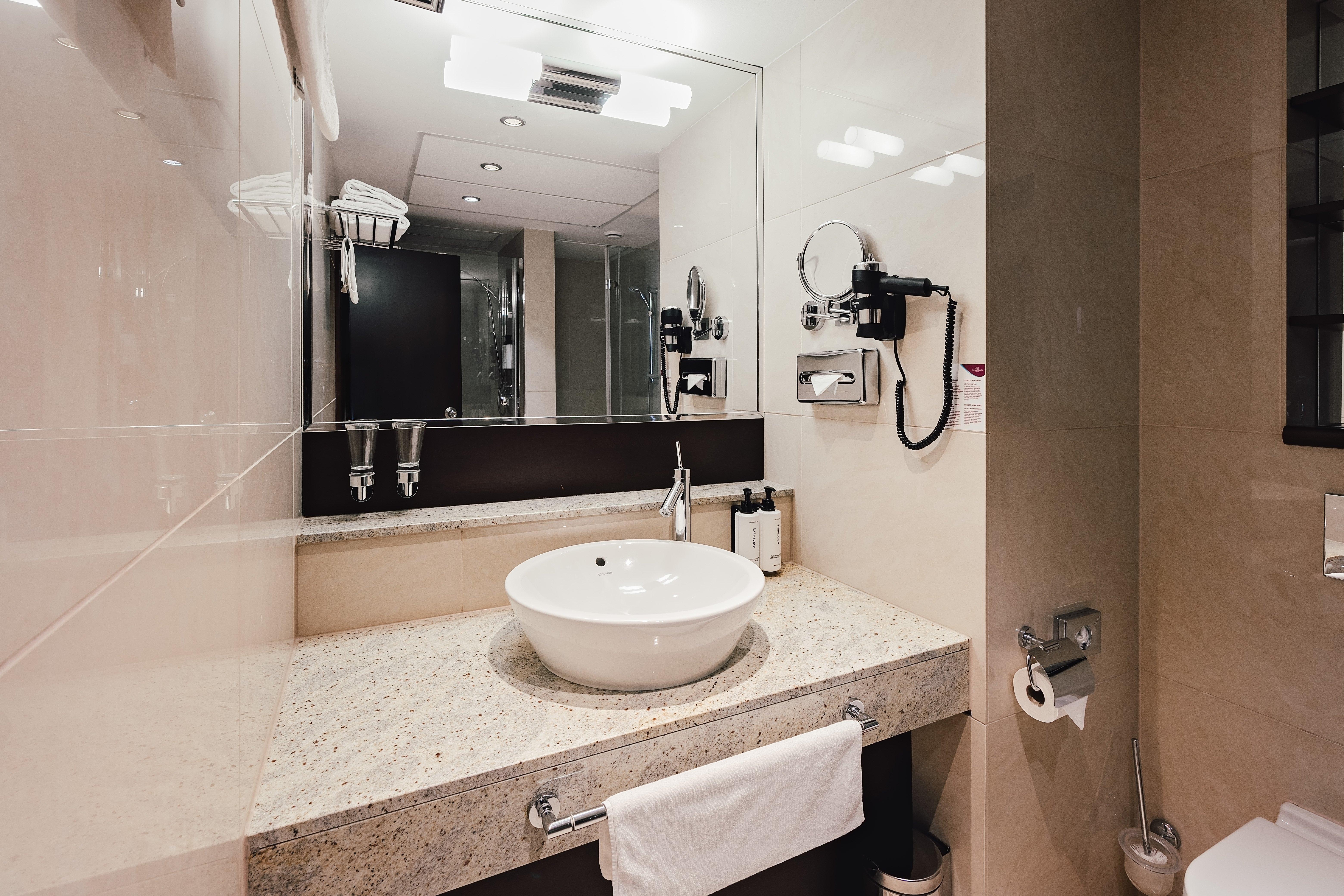 Suite with Kitchenette