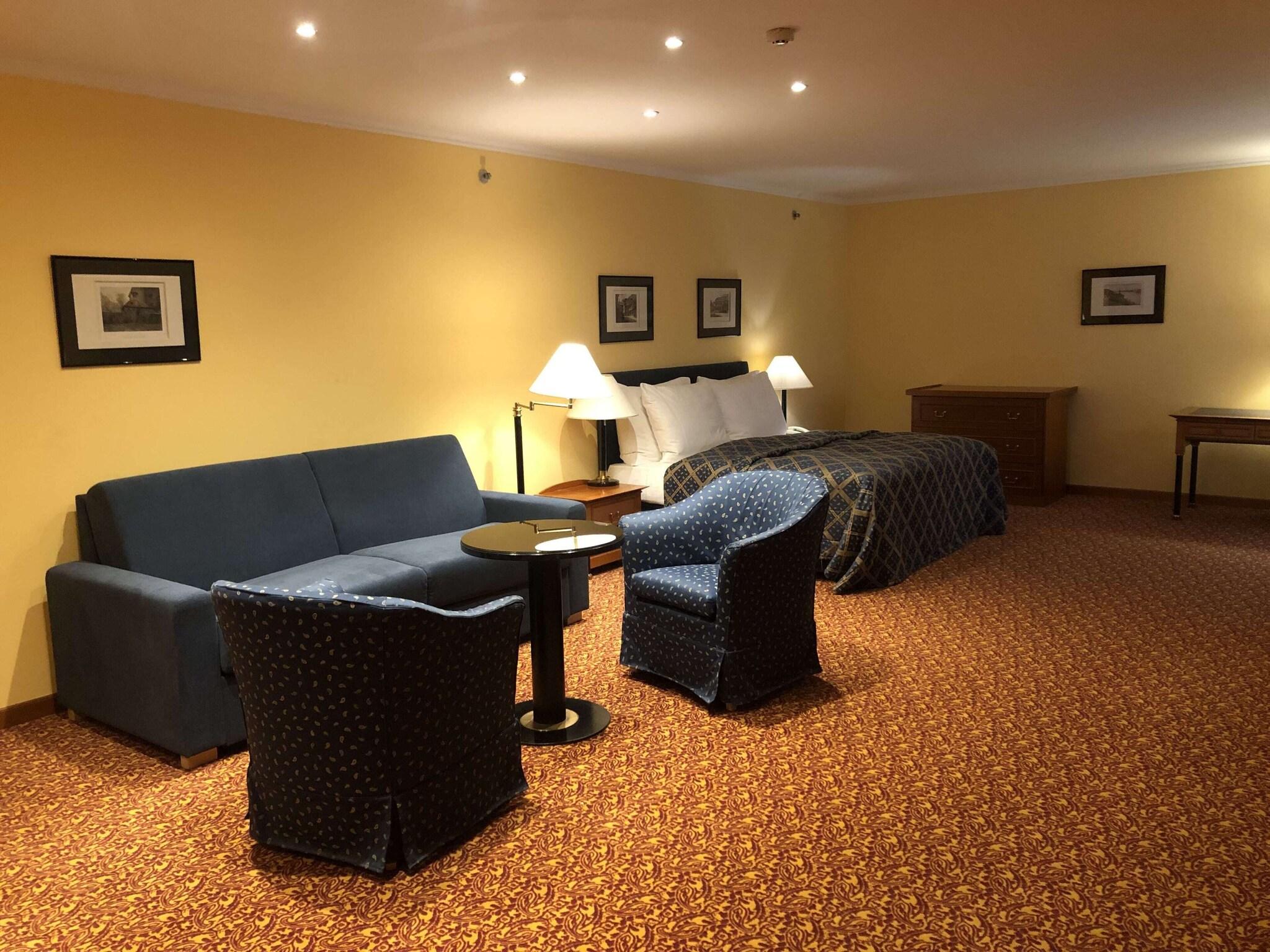 Family Room King Size Bed