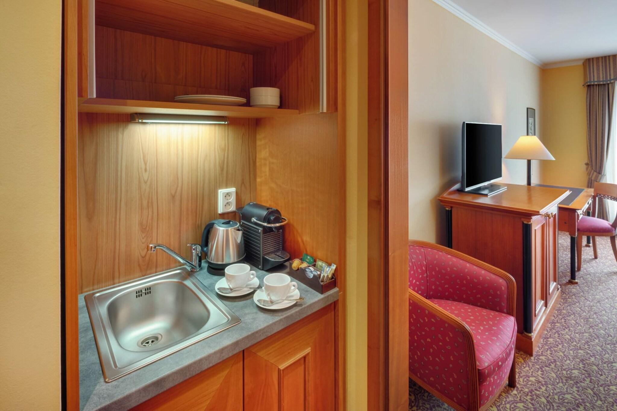 Double Queen Size Bed