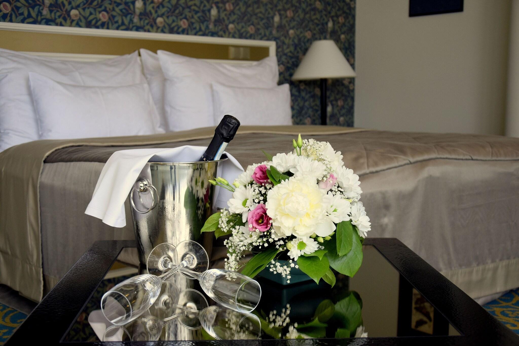 Suite Queen Size Bed