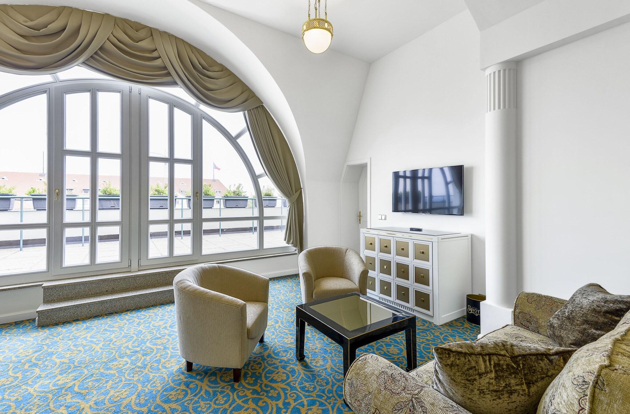 Suite Queen Size Bed