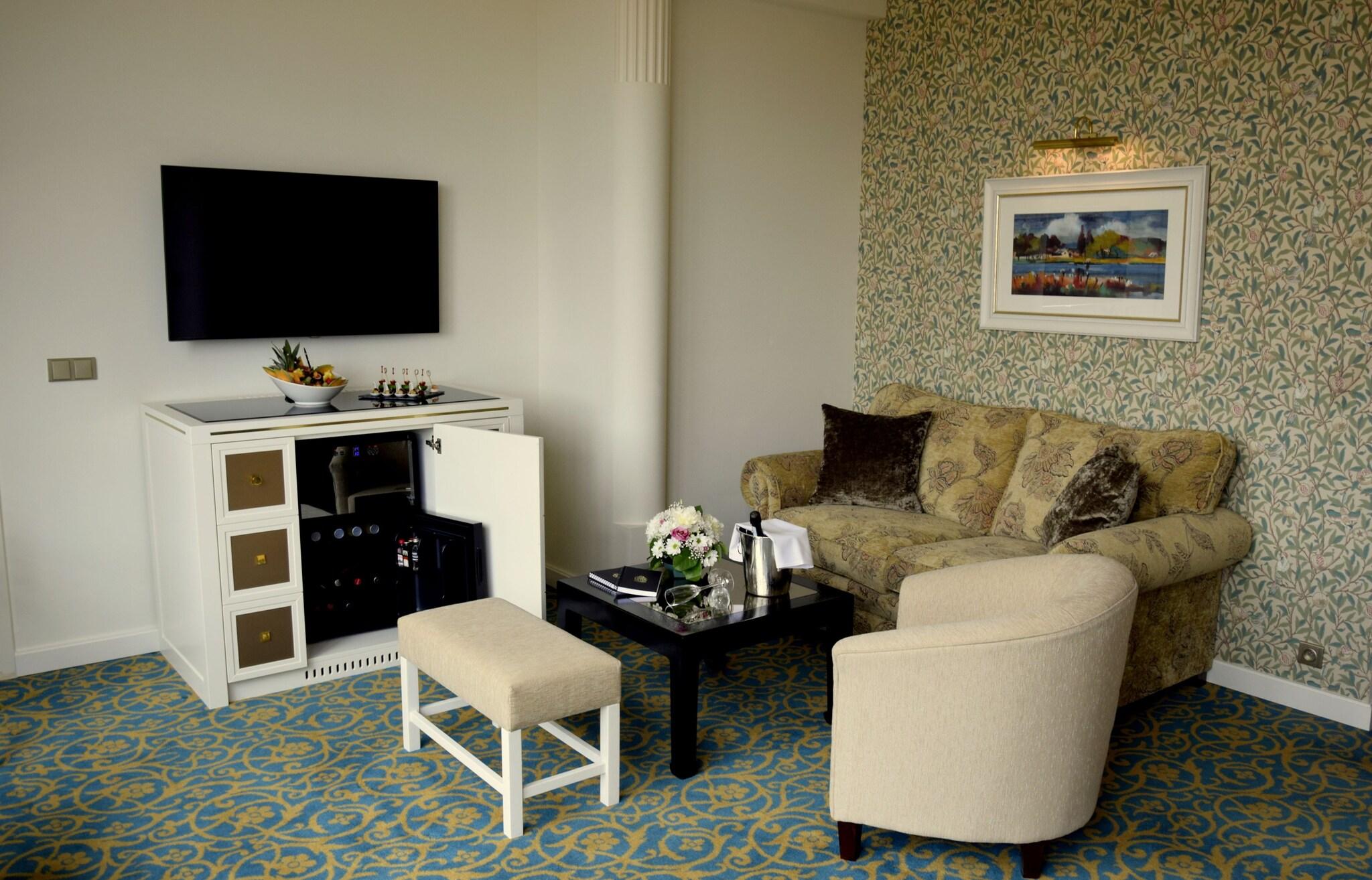 Suite Queen Size Bed