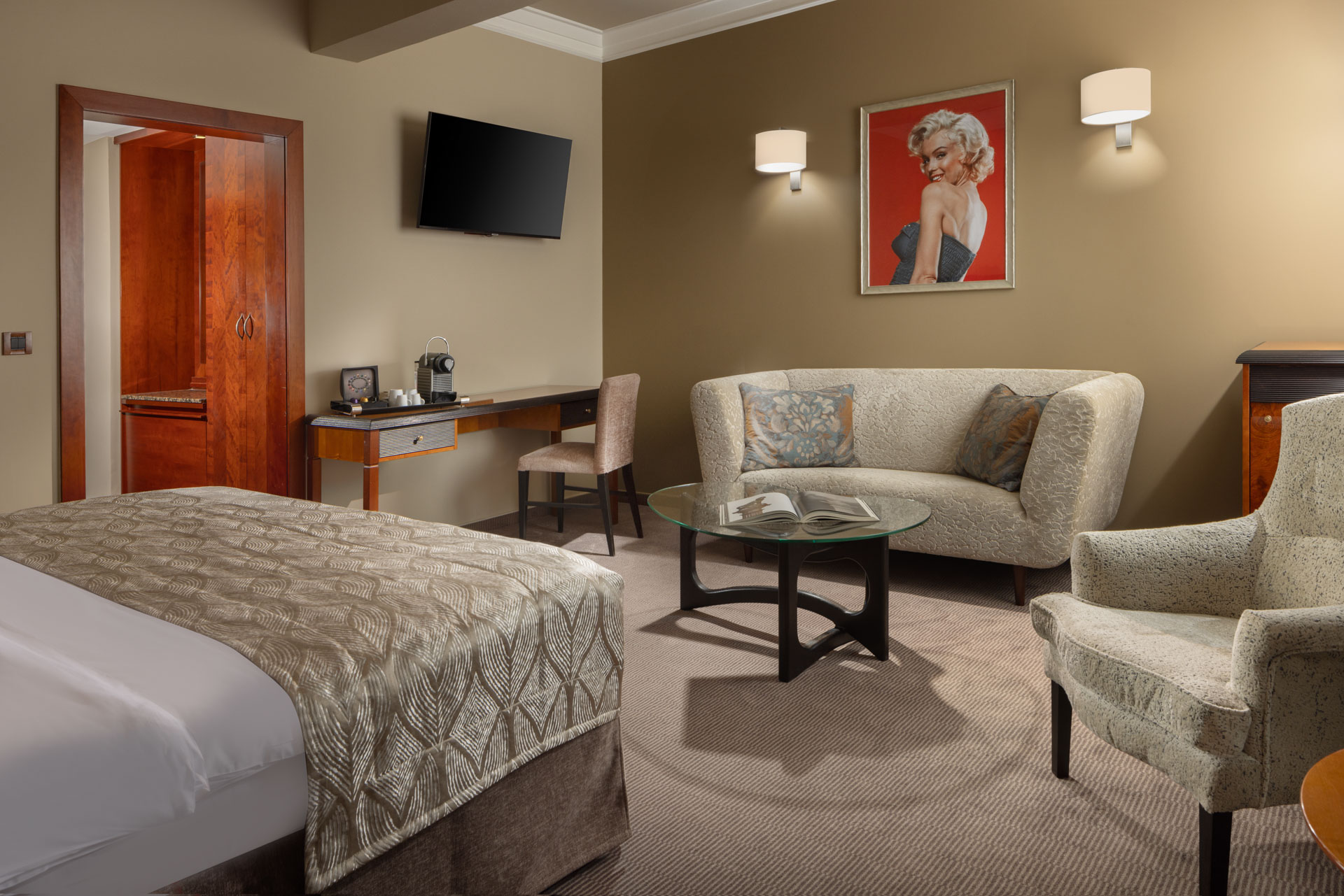 Double or Twin Deluxe