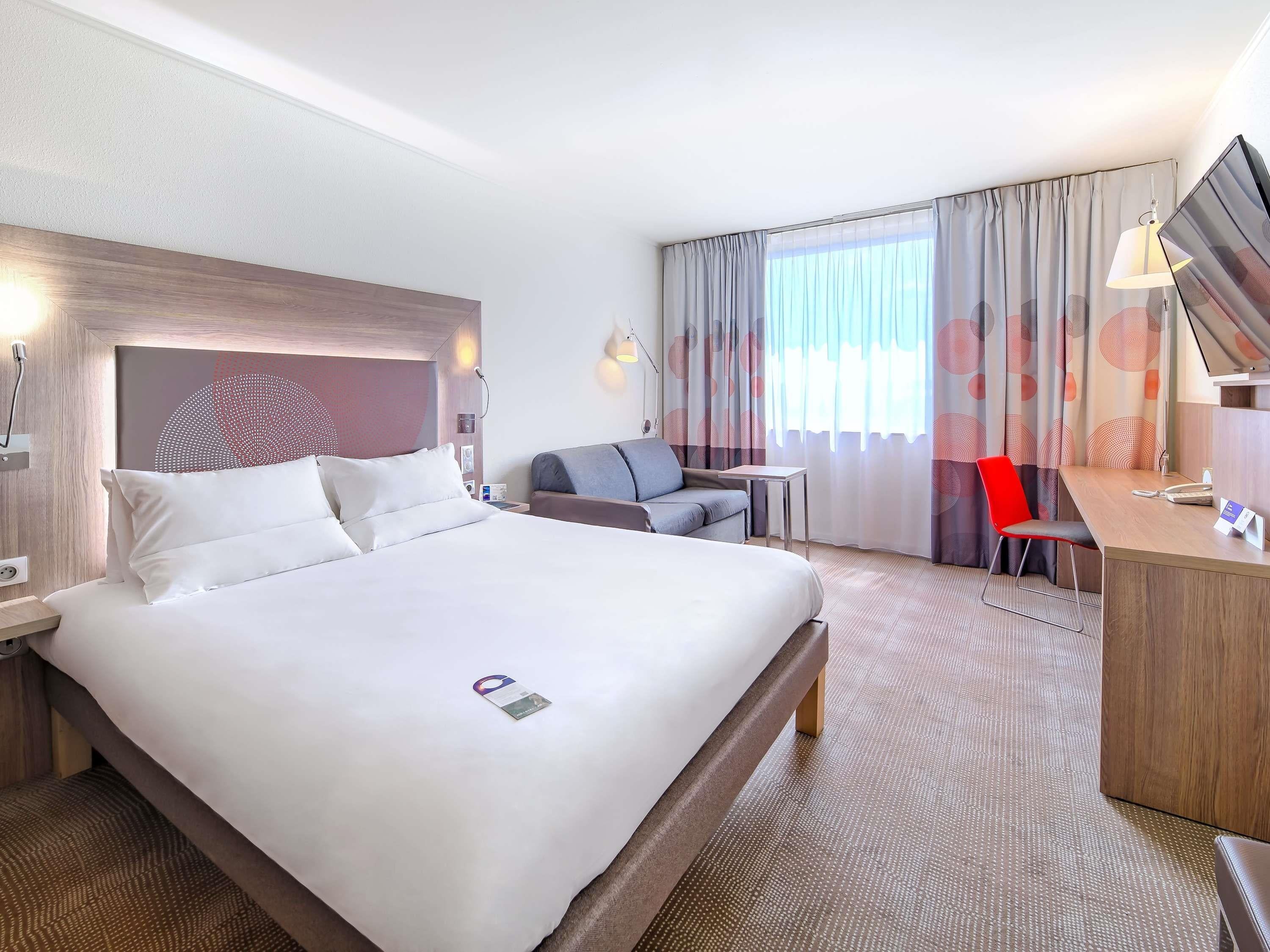 Double Executive Queen Bed