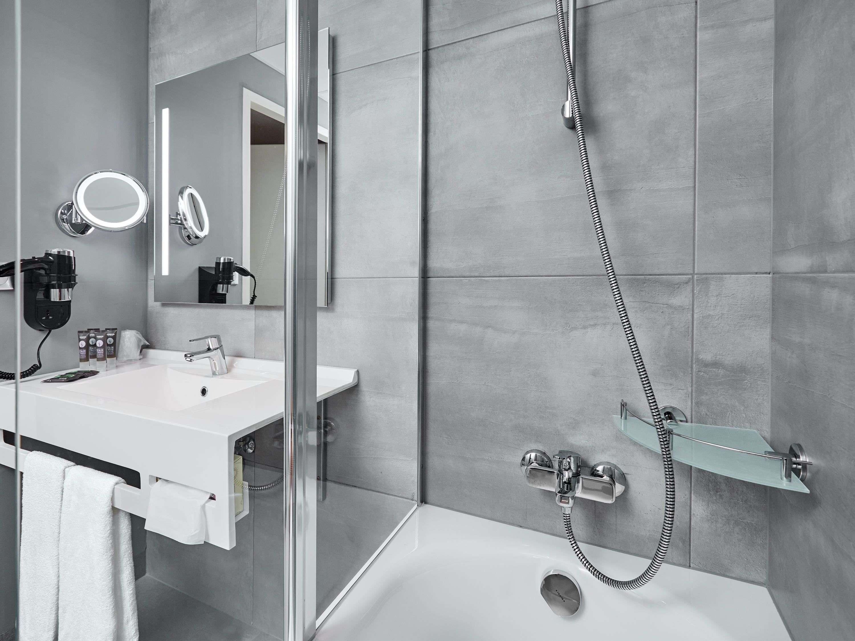 Double Queen Size Bed