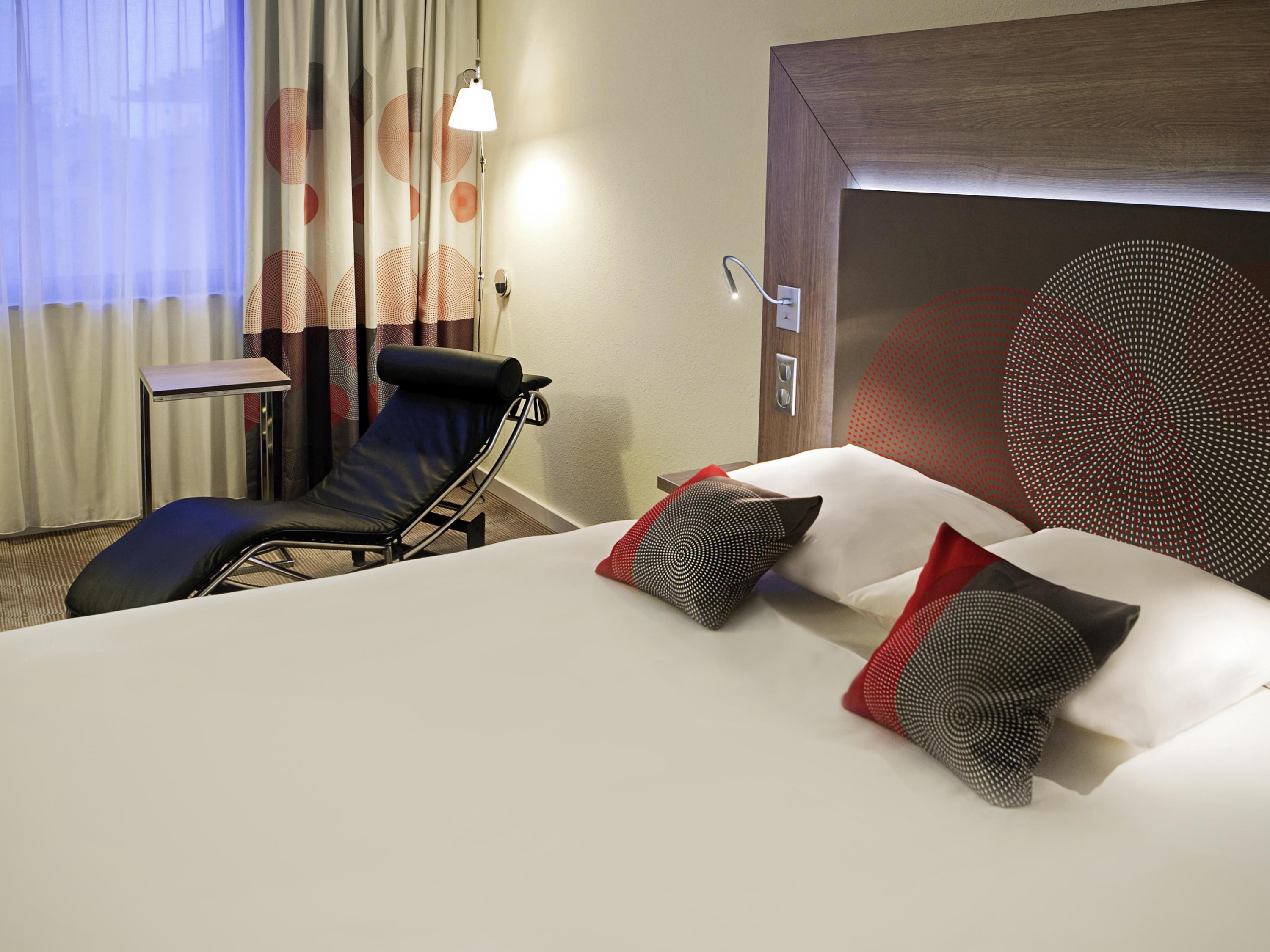 Double Queen Size Bed