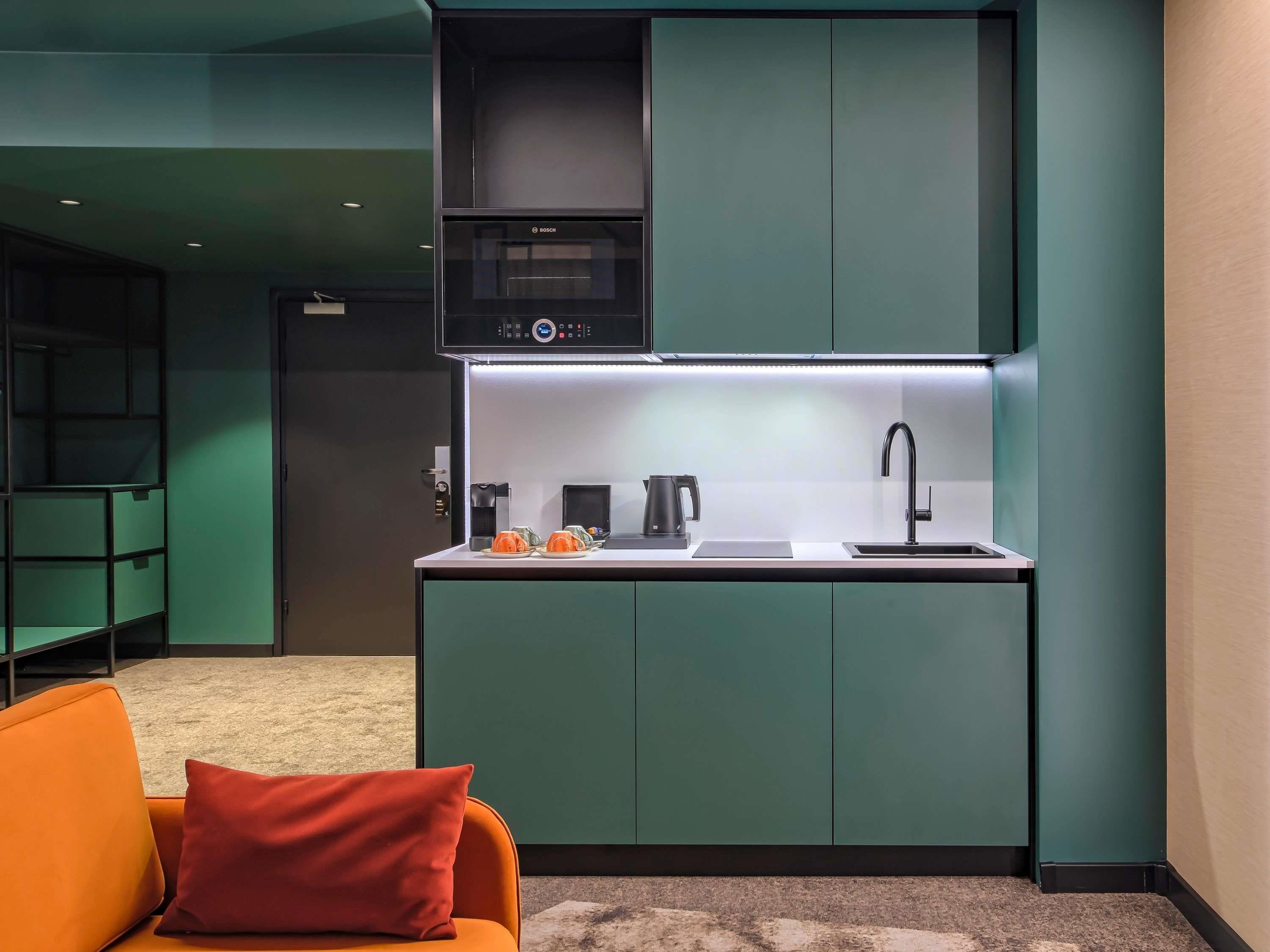 Junior Suite Queen Size Bed