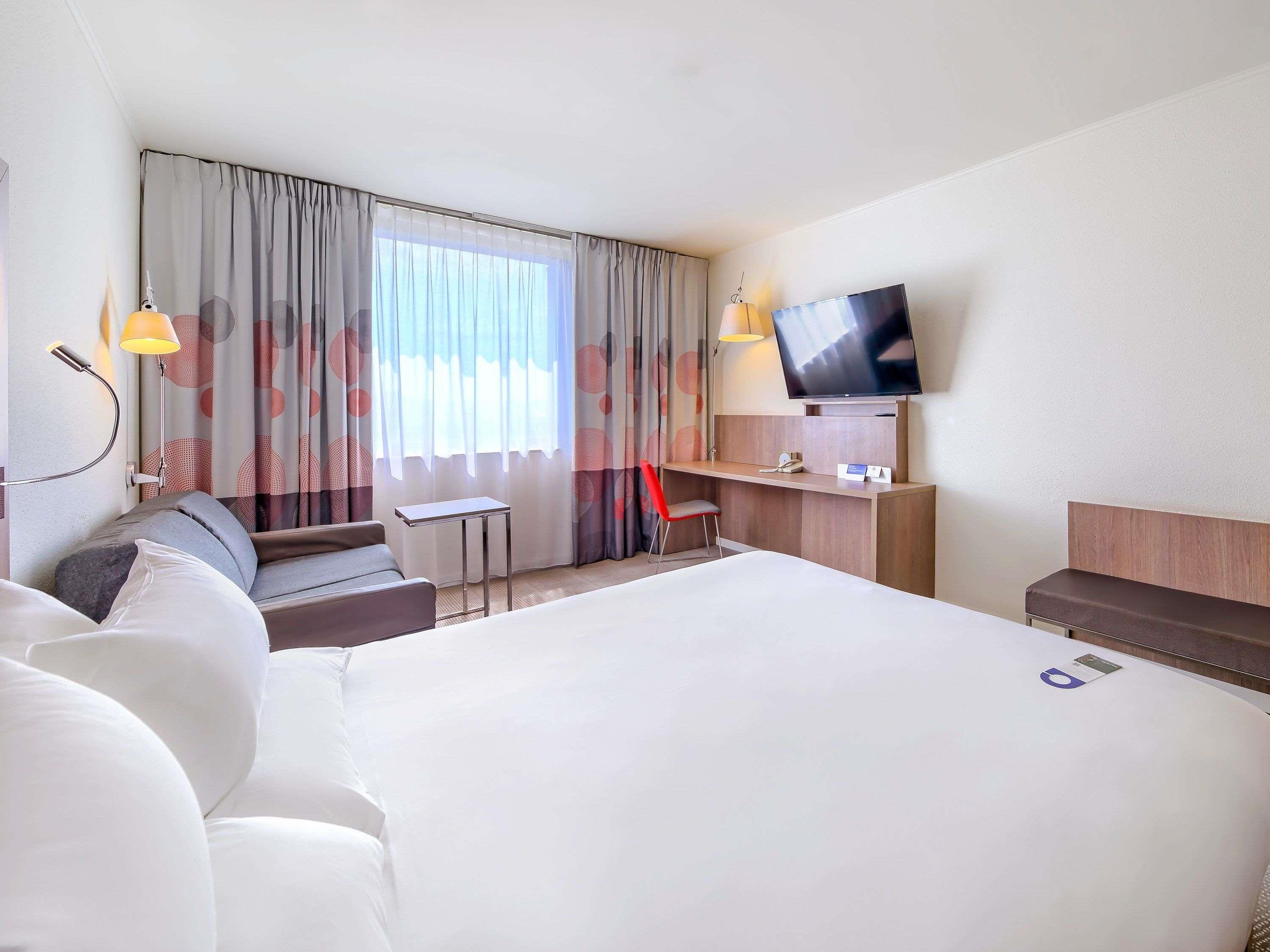 Double Queen Size Bed