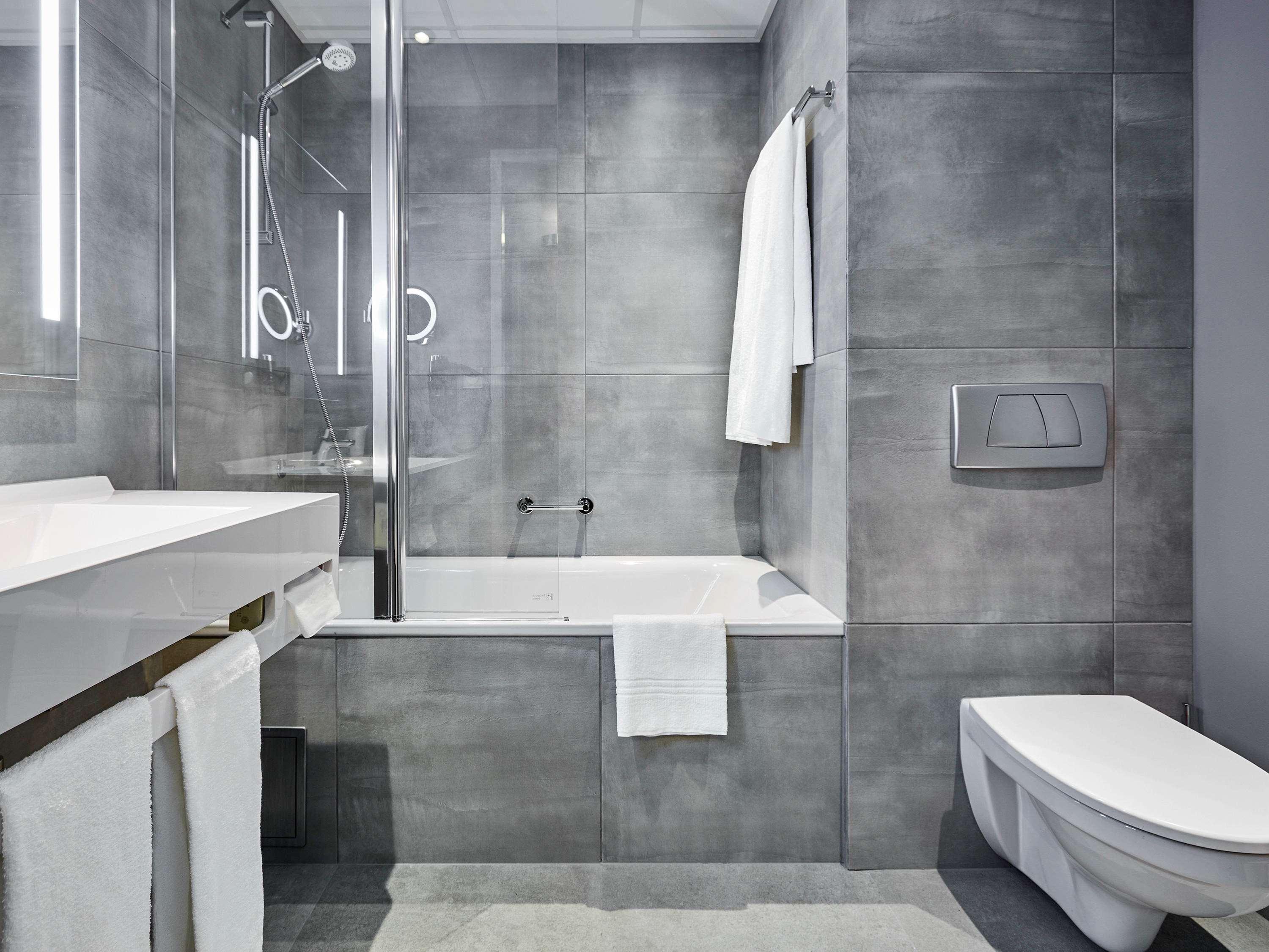 Double Queen Size Bed