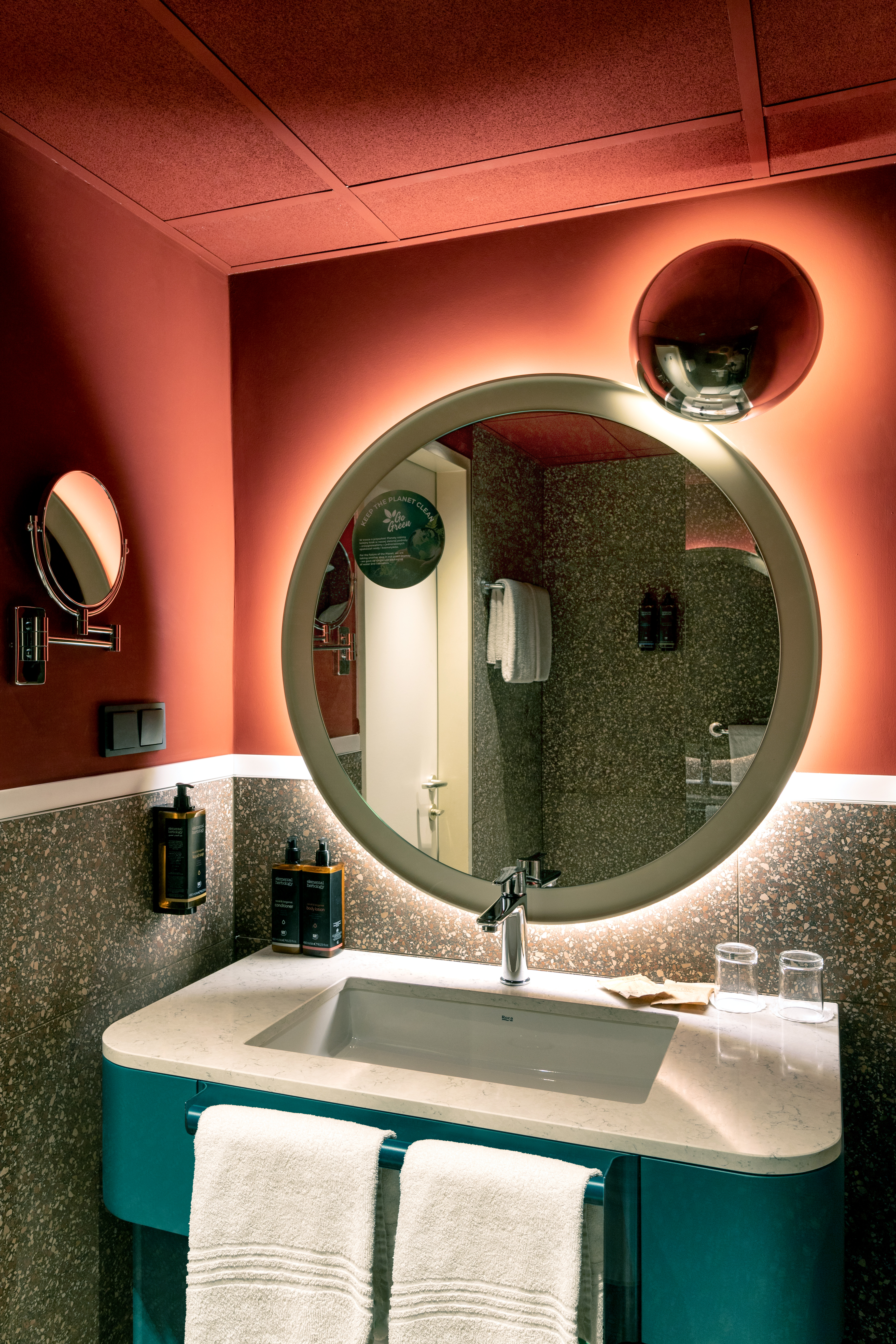 Double Classic Double Bed