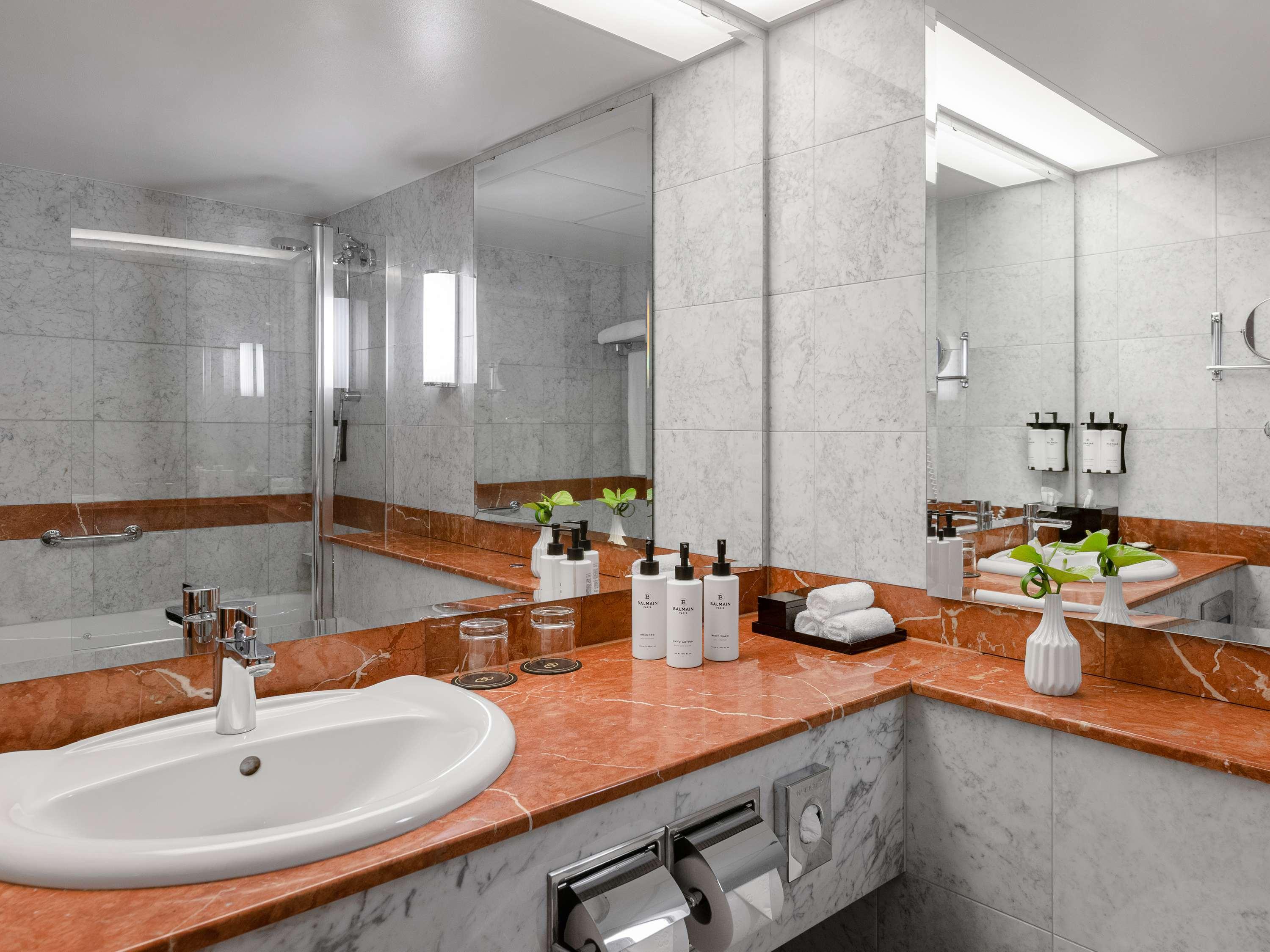 Double Classic King Bed