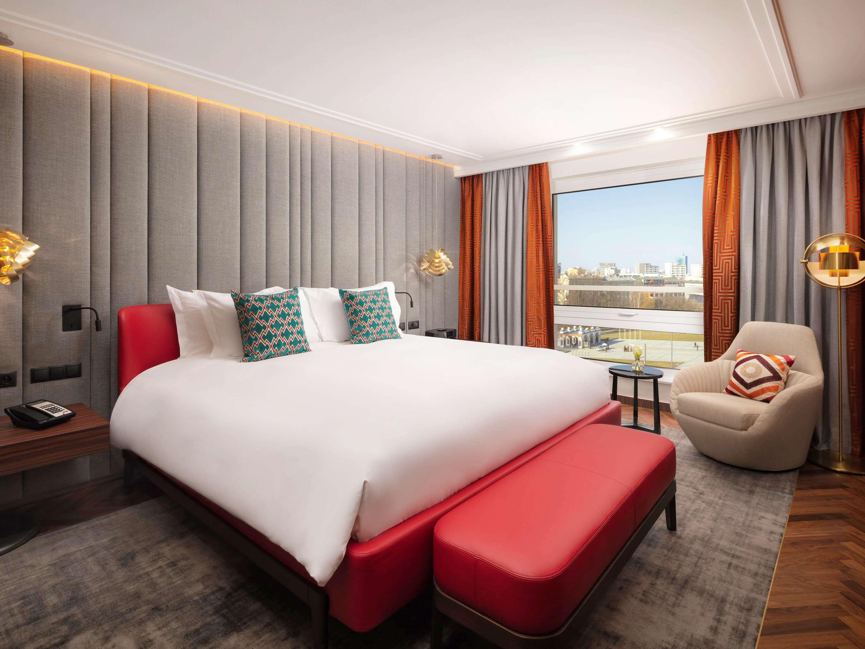 Suite King Bed with Jacuzzi