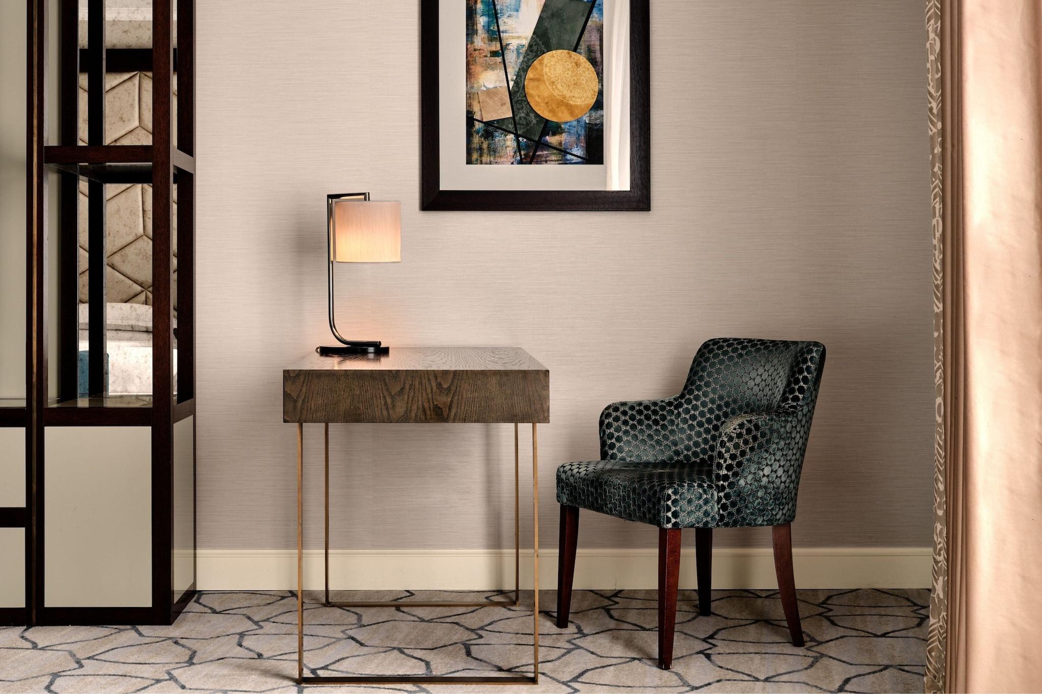 Junior Suite King Bed Non Smoking