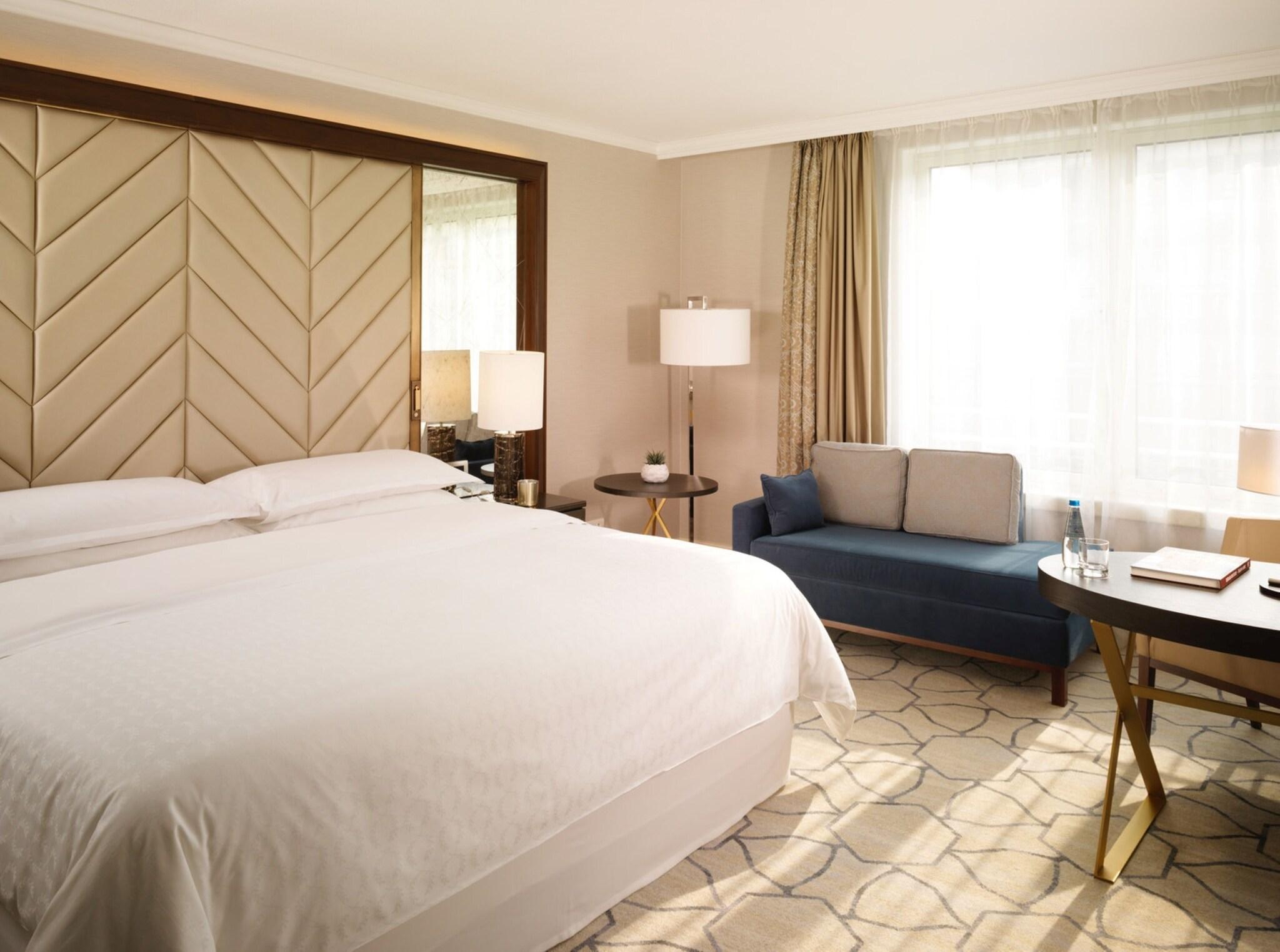 Double Classic King Bed