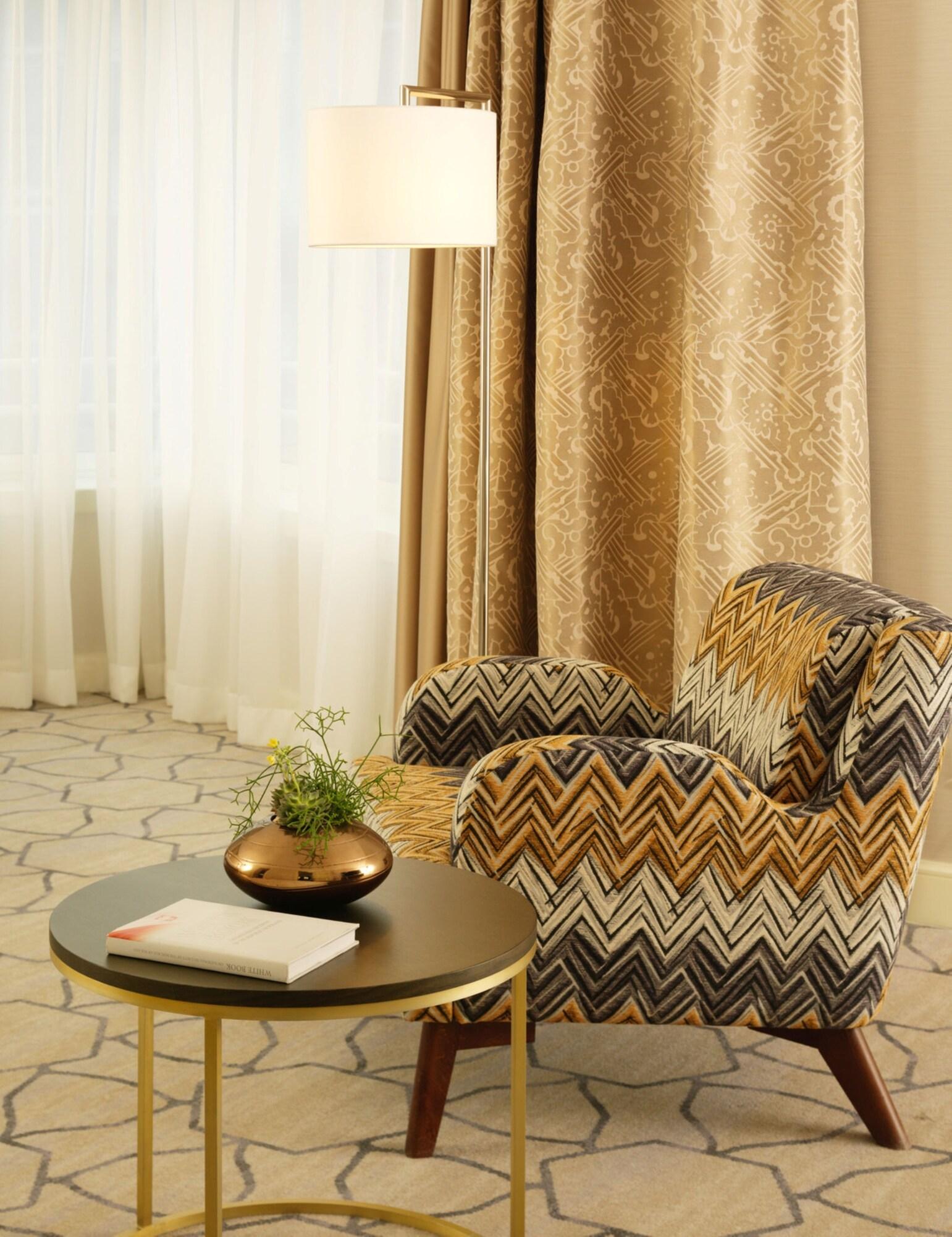 Junior Suite King Bed One Bedroom 