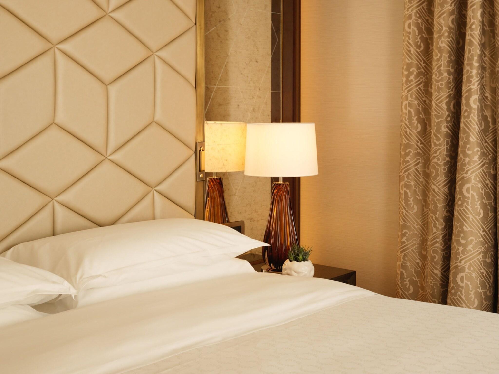 Double Deluxe King Bed