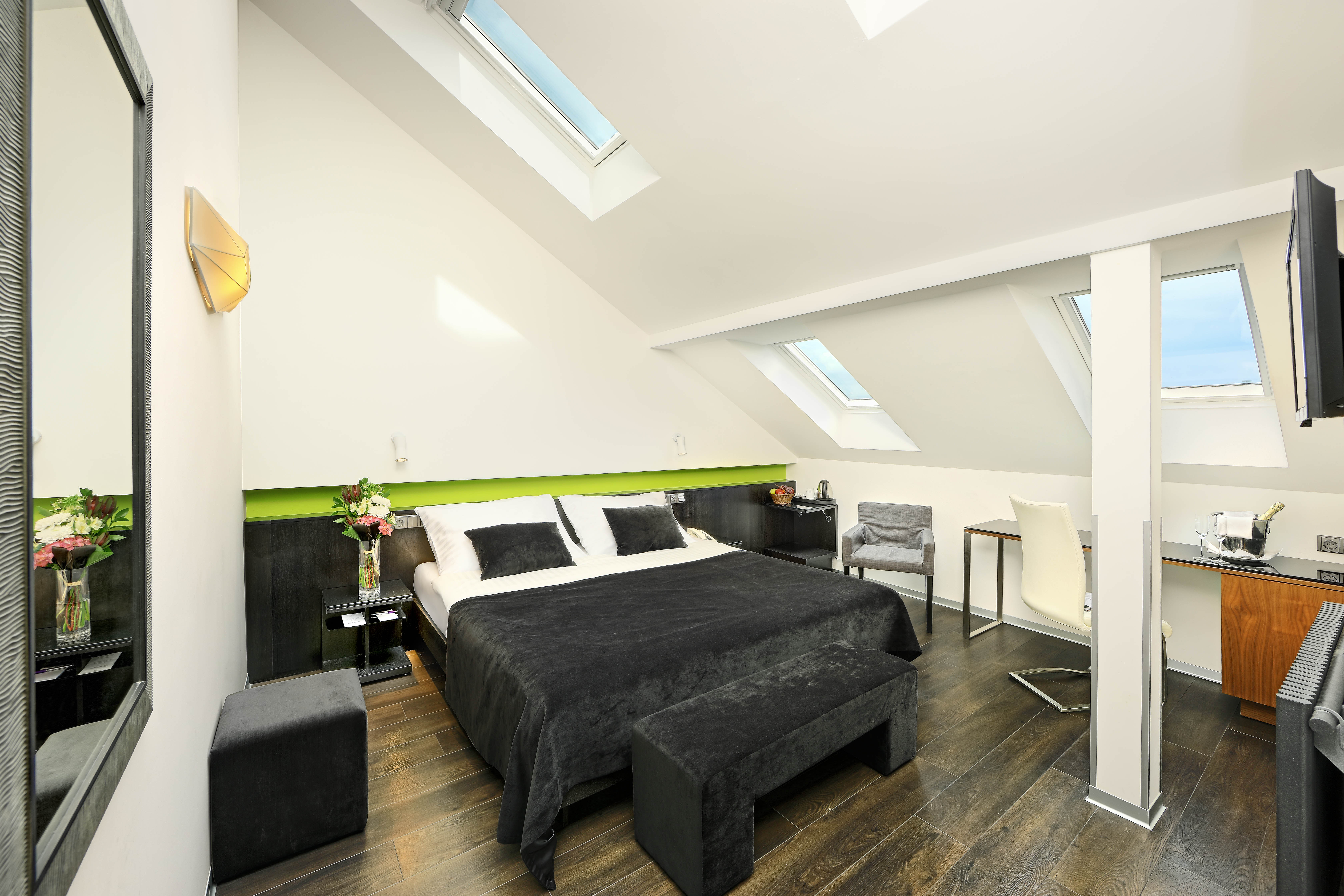 Double or Twin Deluxe