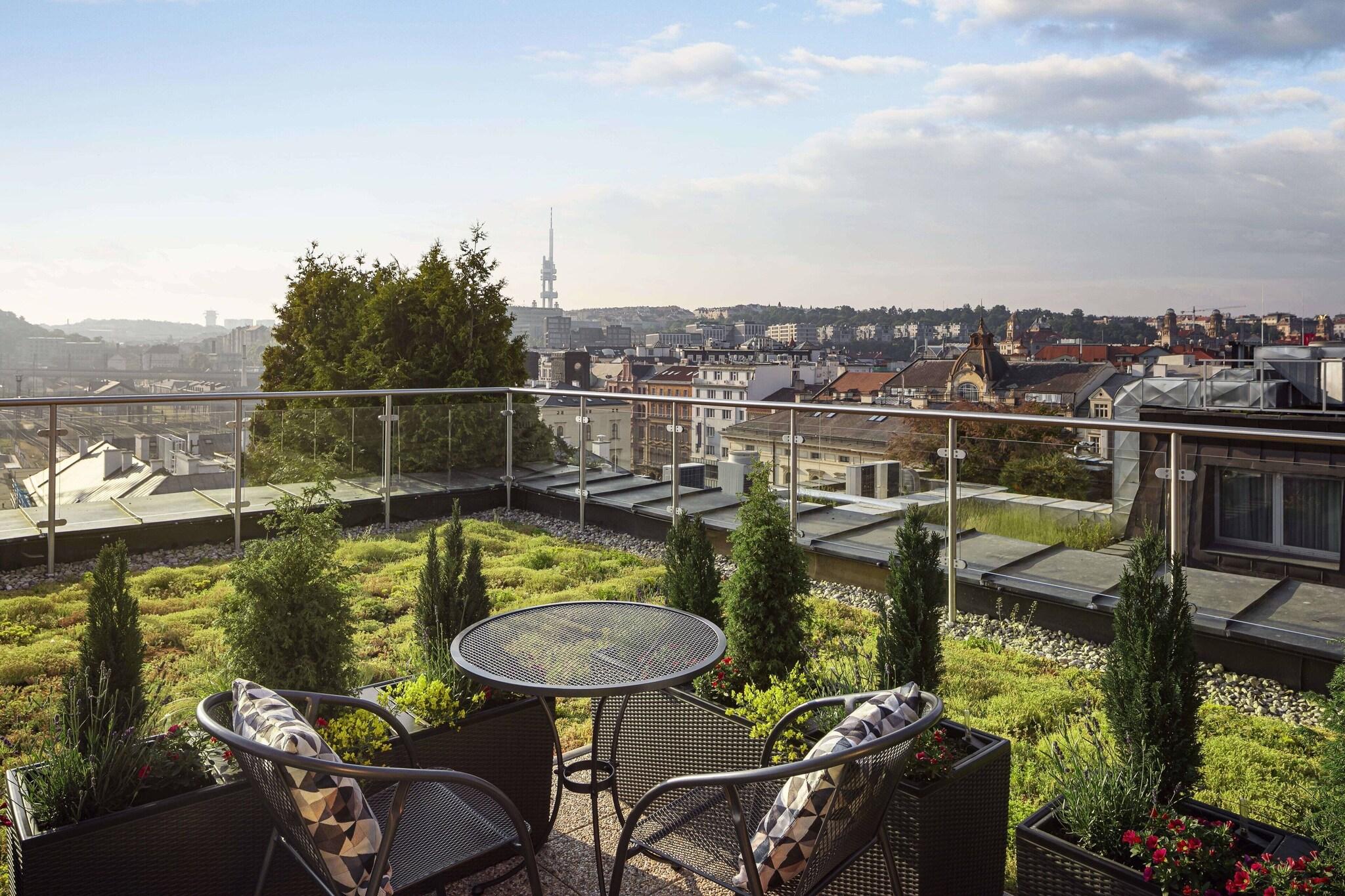 Suite Double Bed Smoking