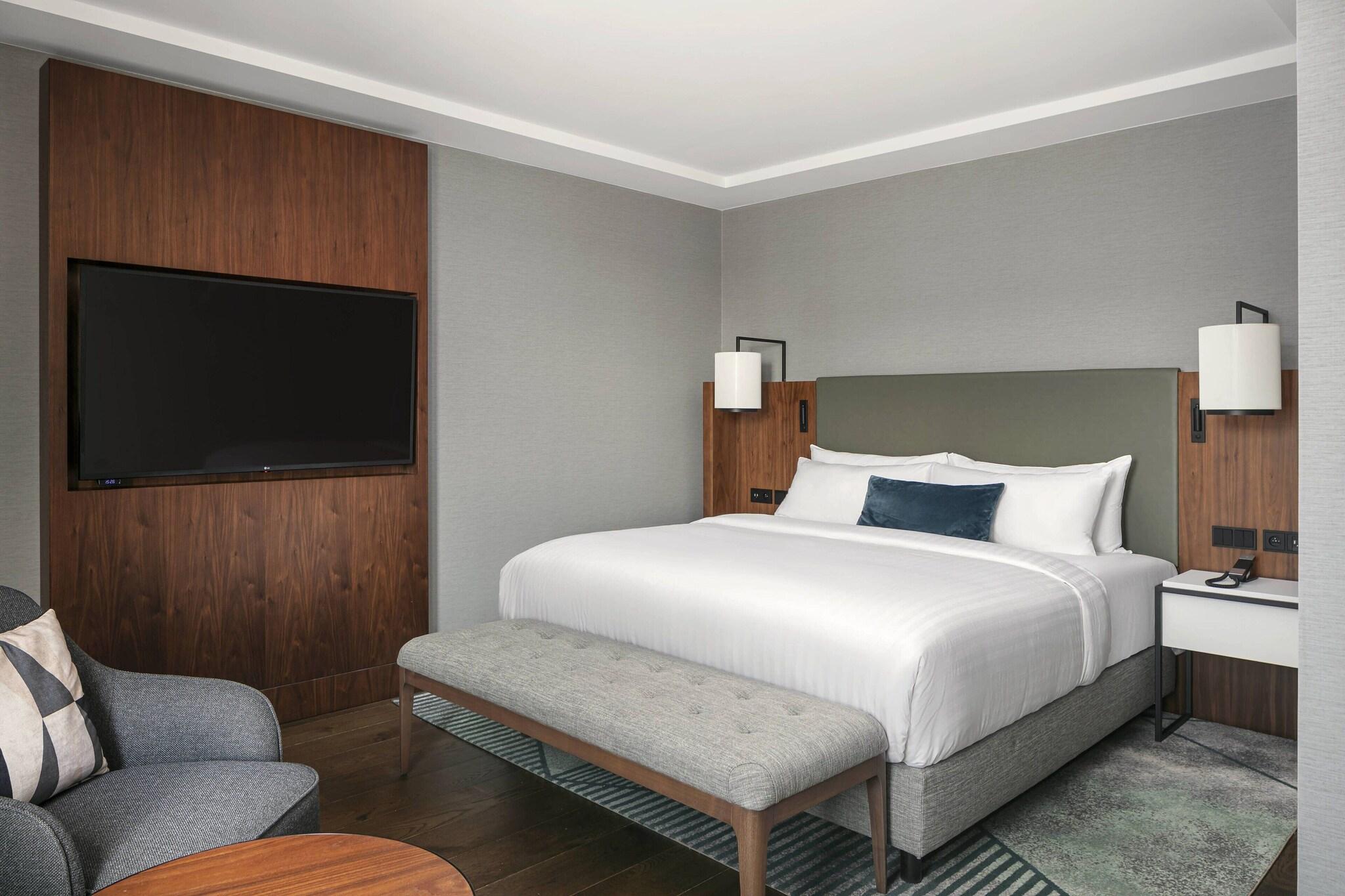 Double King Size Bed