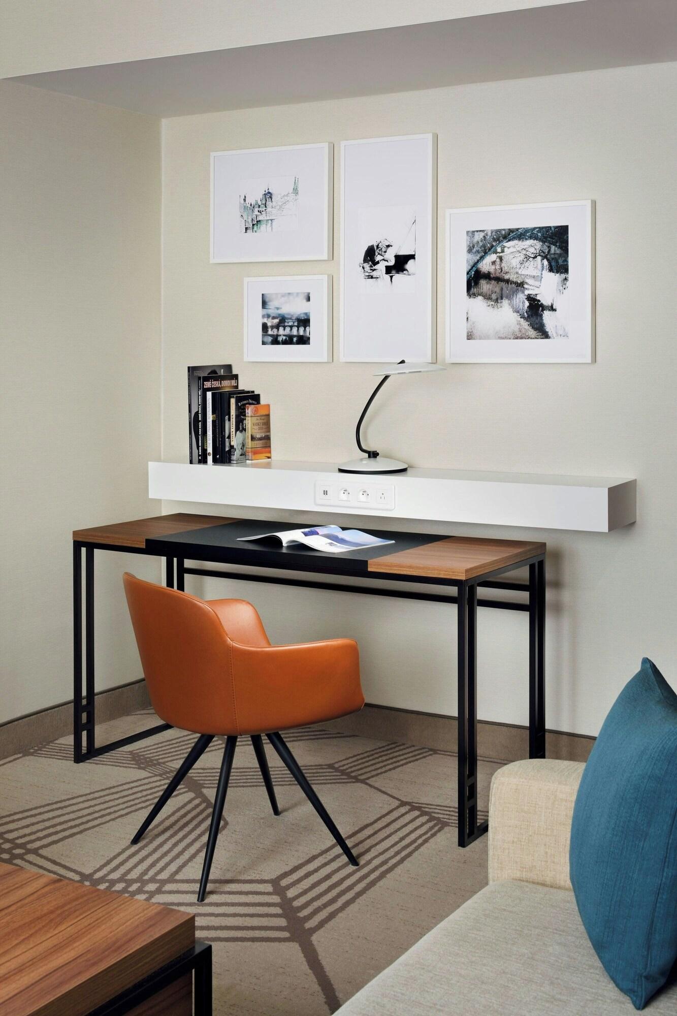 Suite King Bed One Bedroom 