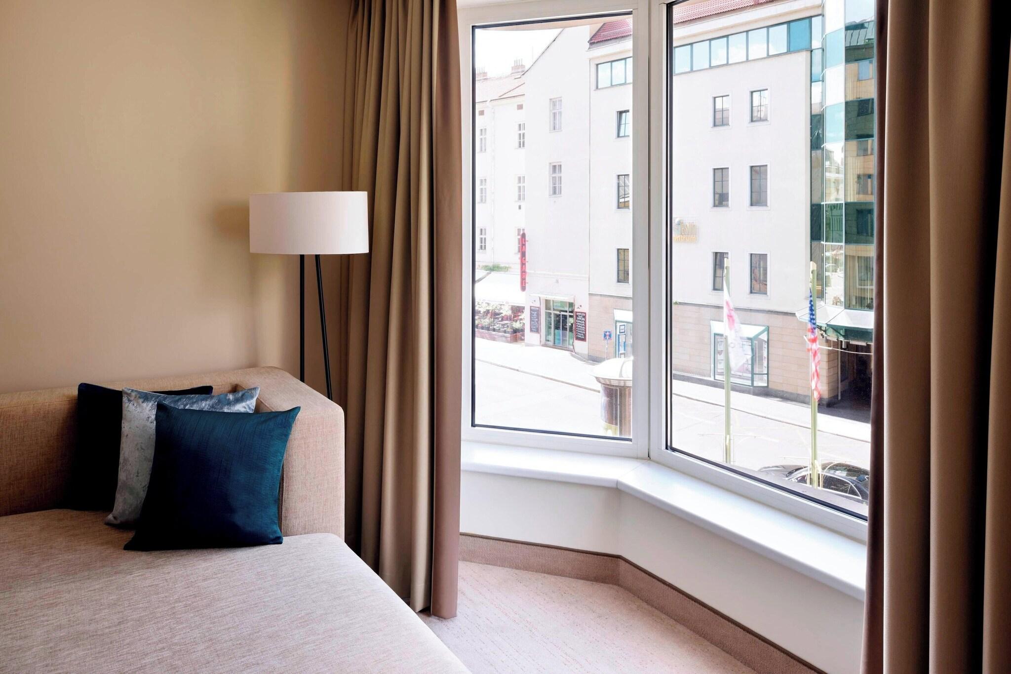 Quadruple Deluxe Two Queen Beds