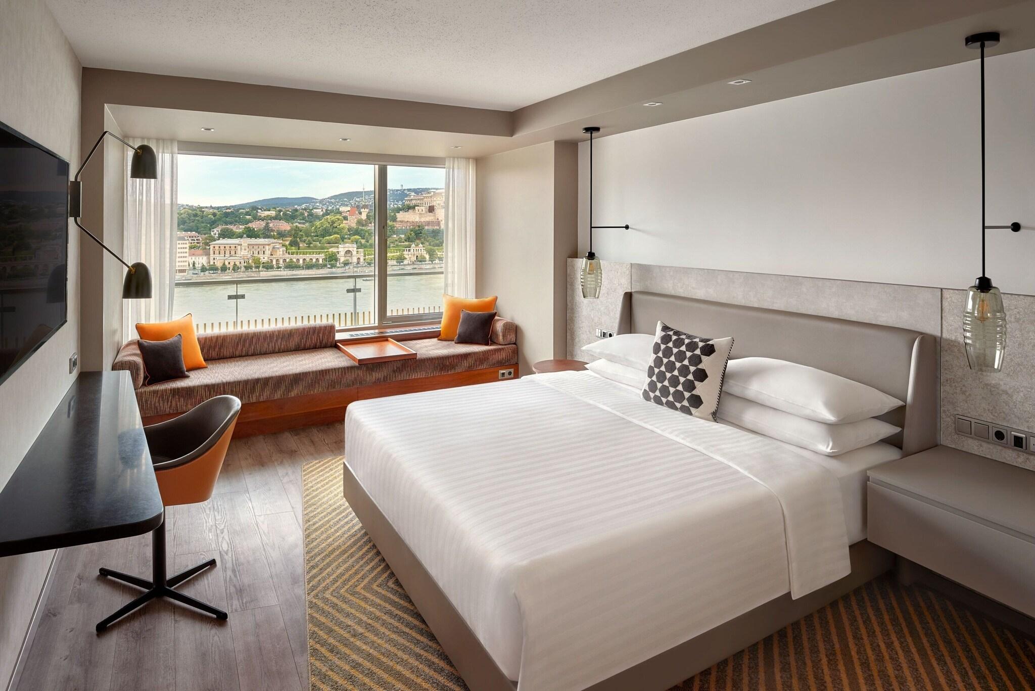 Double Executive King Bed