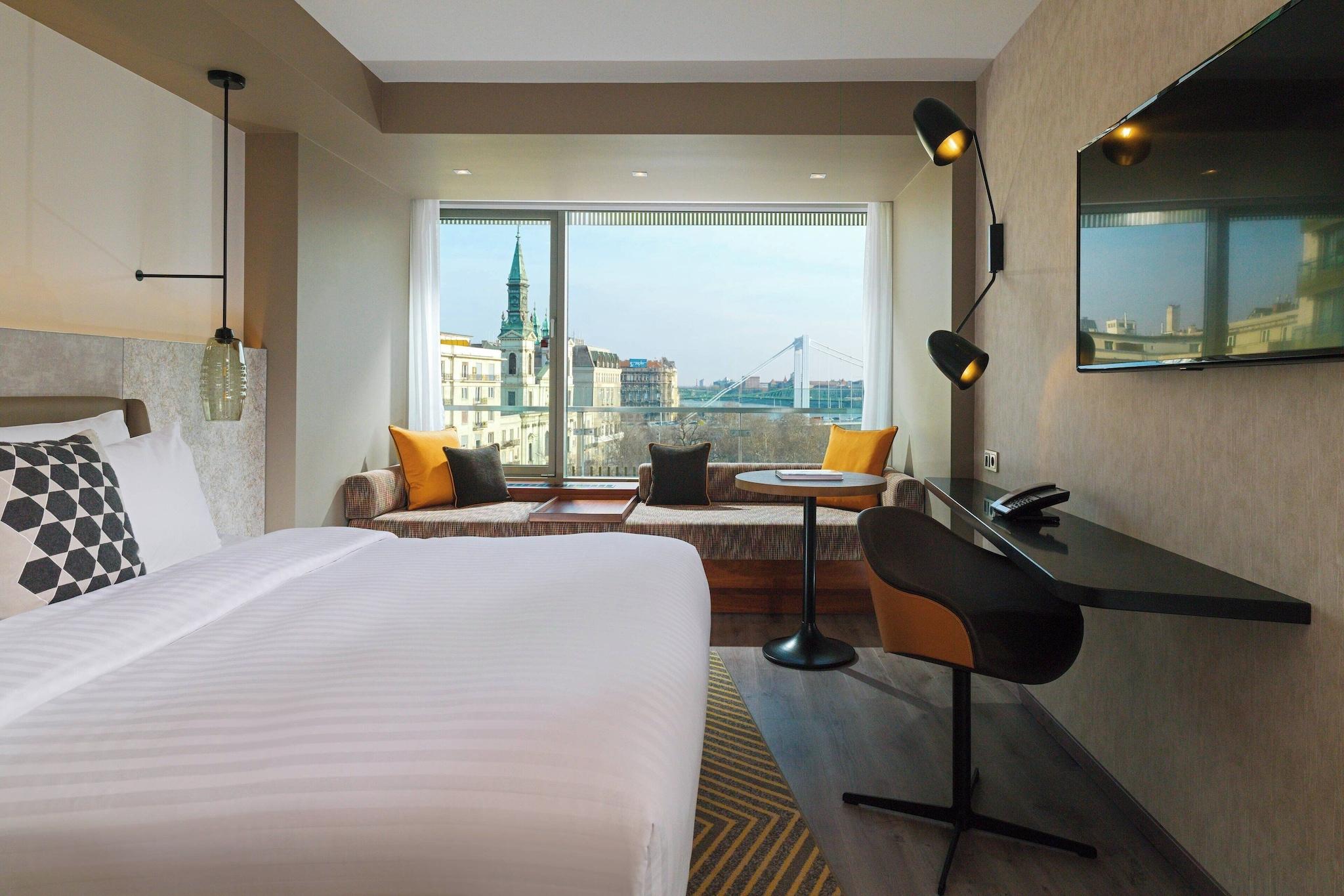 Double Executive King Bed