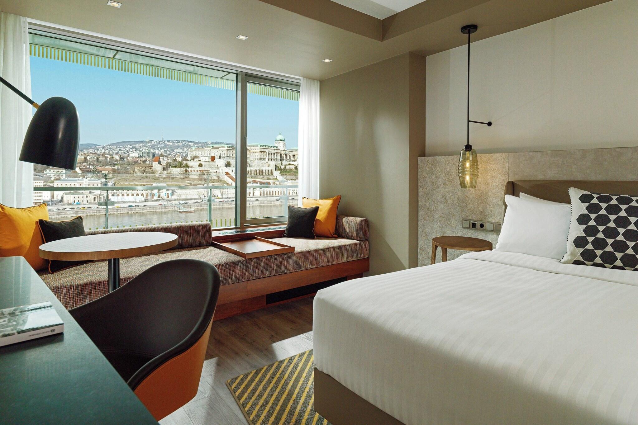 Double Executive King Bed