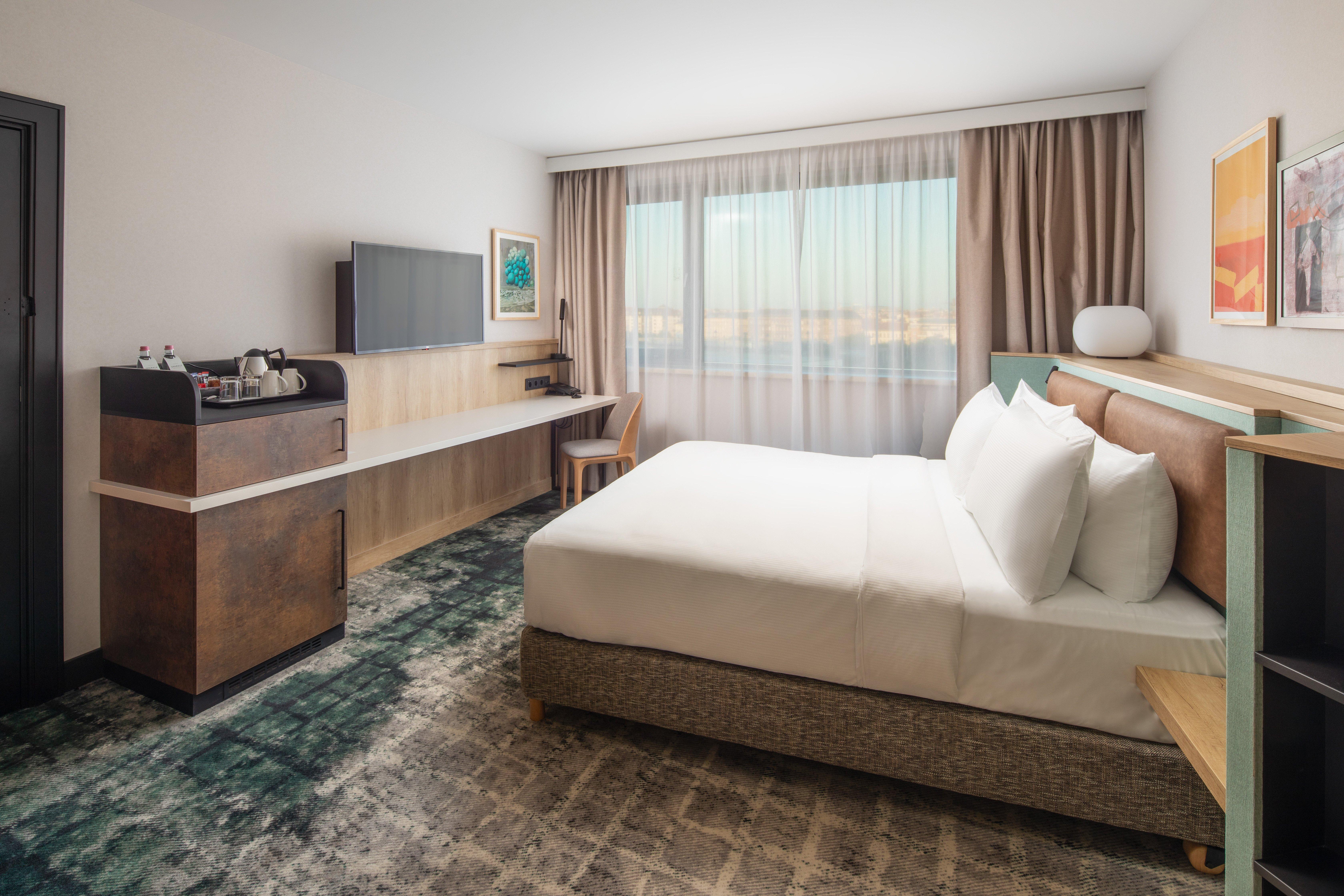 Double Queen Size Bed