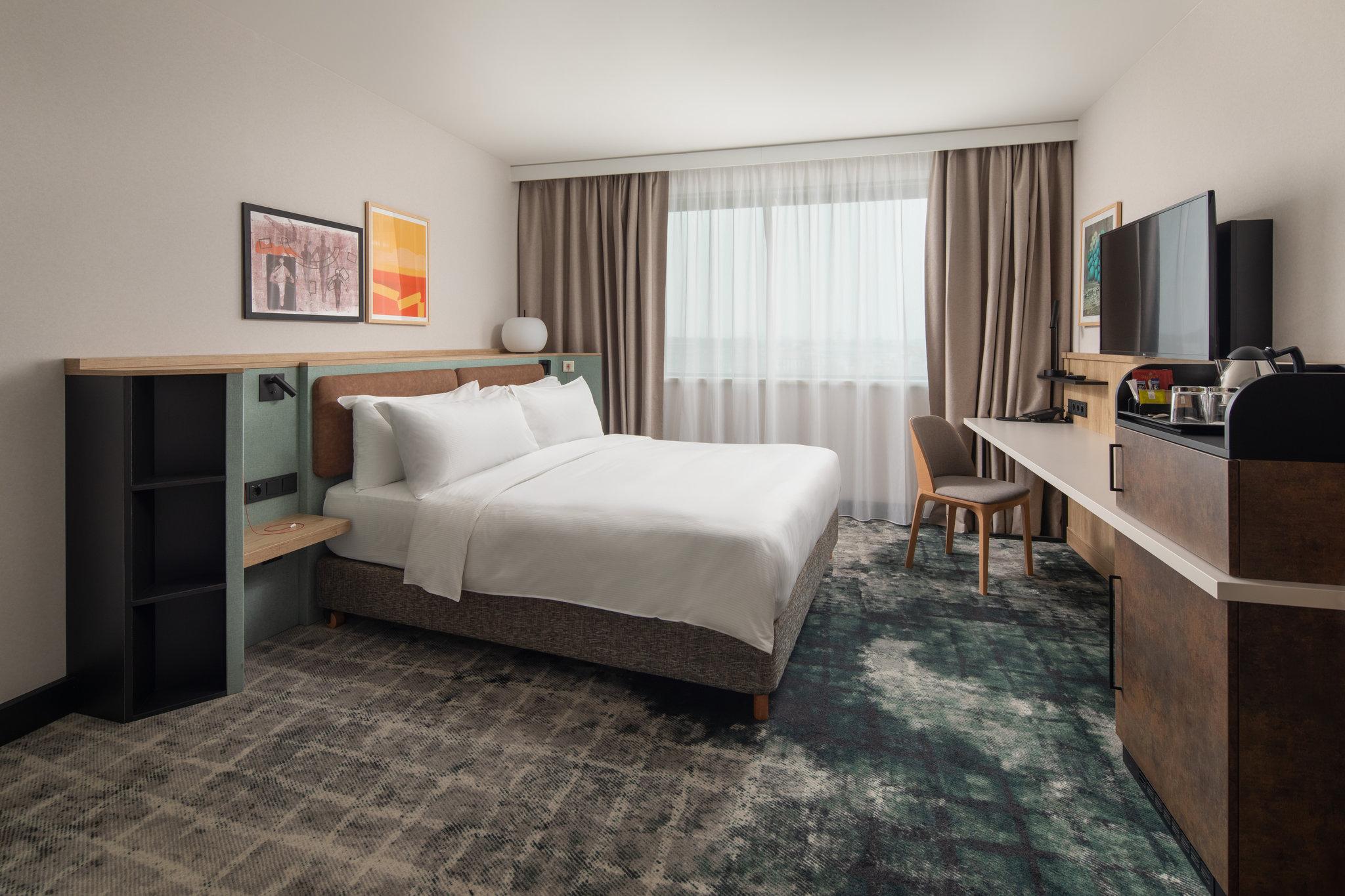 Double Accessible-queen Size Bed