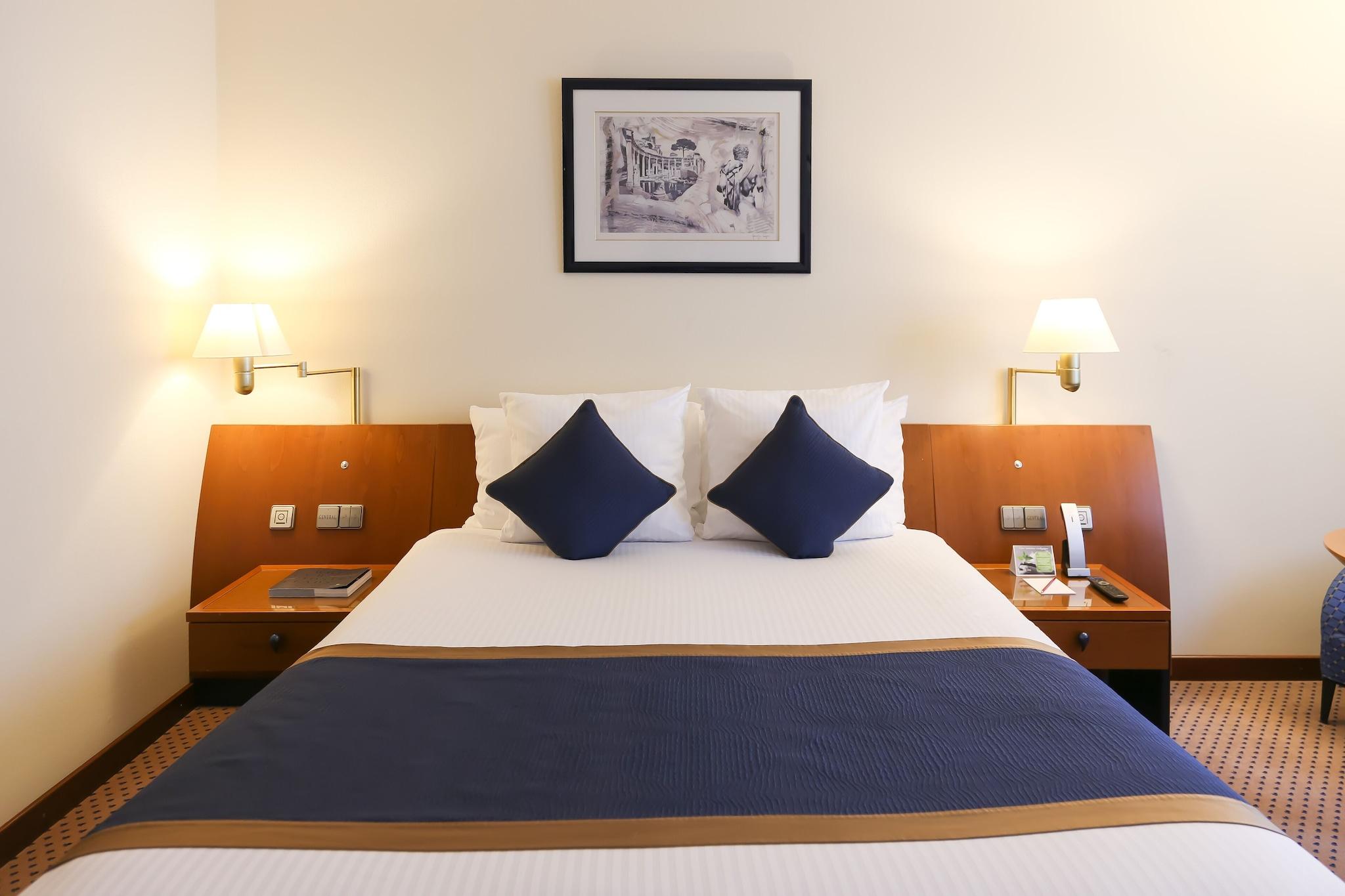 Double Queen Size Bed