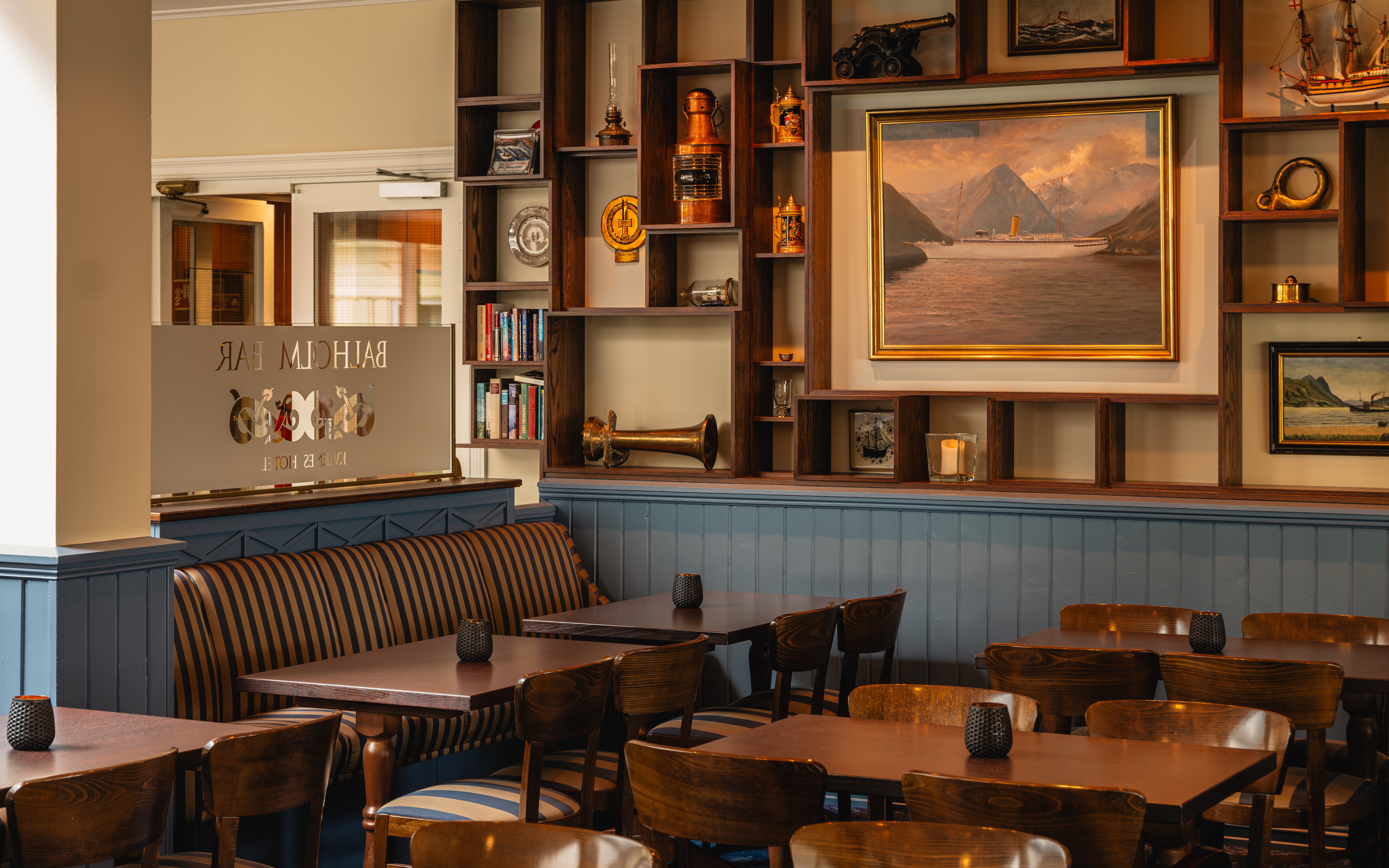 Bar