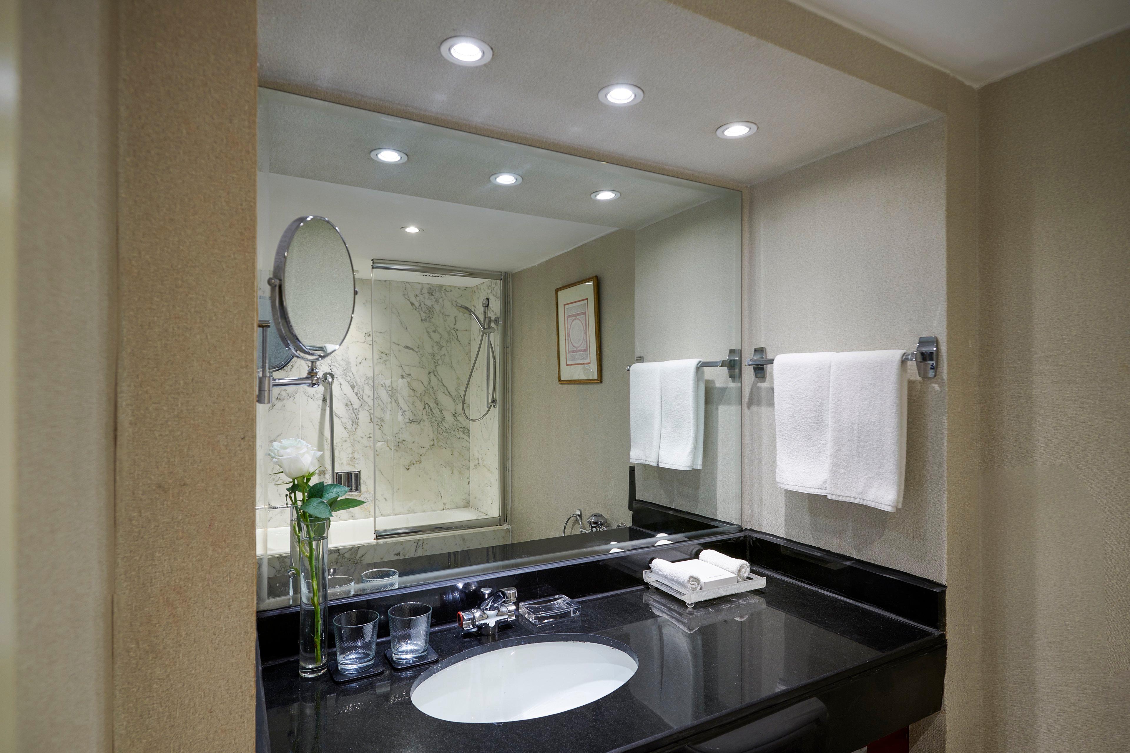 Double Club King Bed