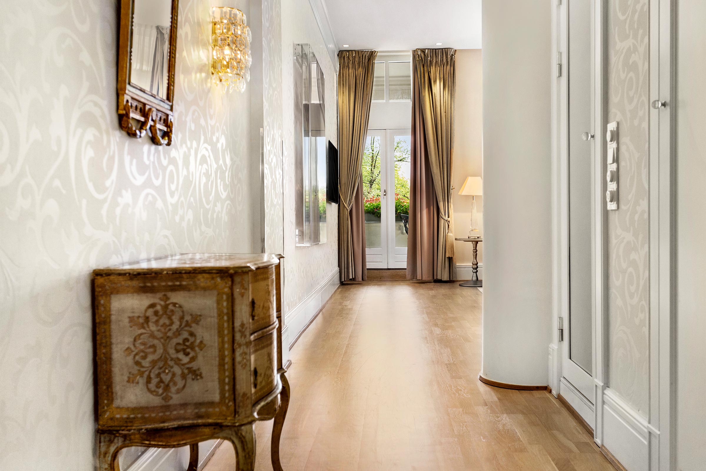 Junior Suite with Balcony