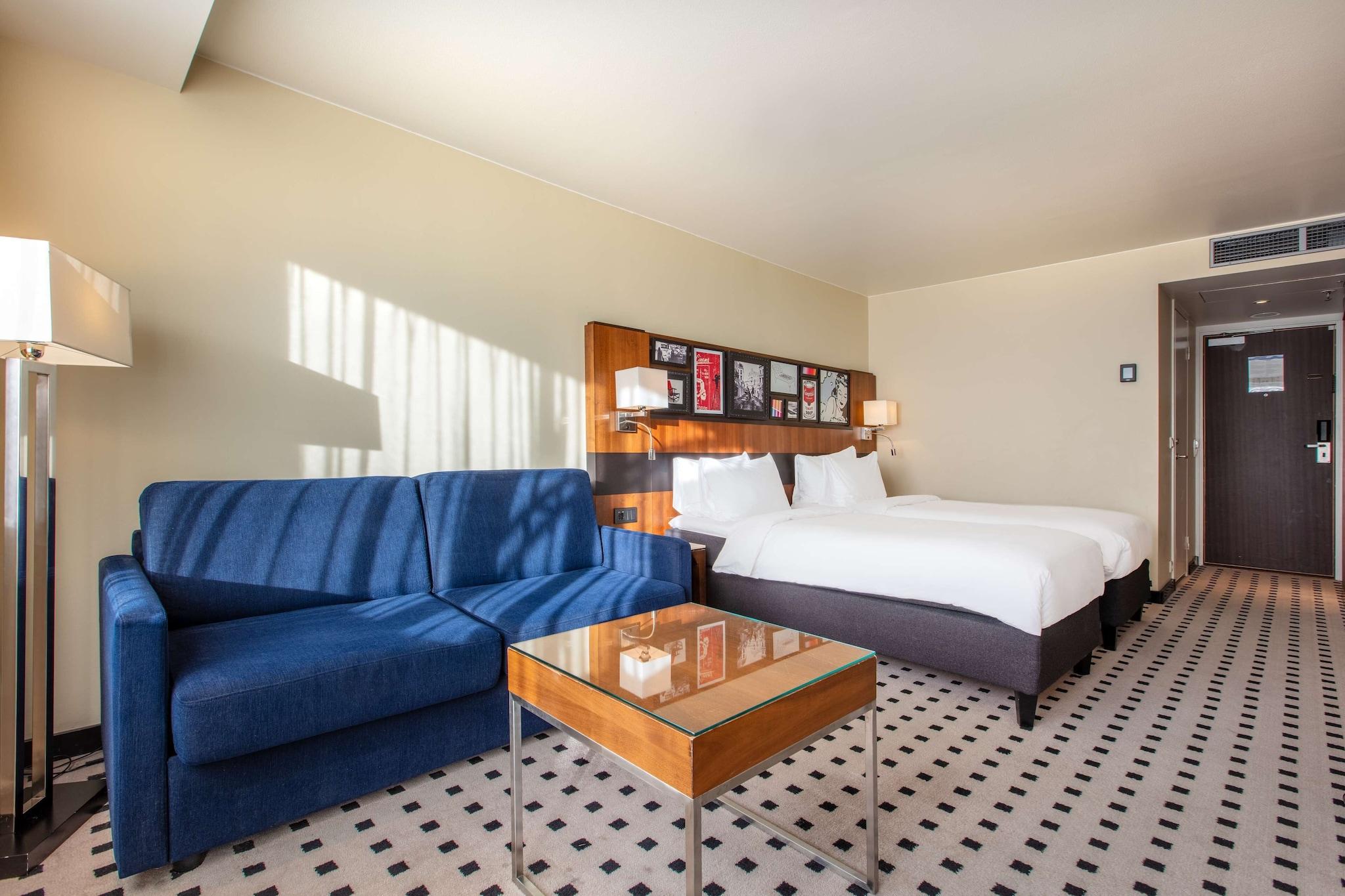 Family Room Queen Size Bed