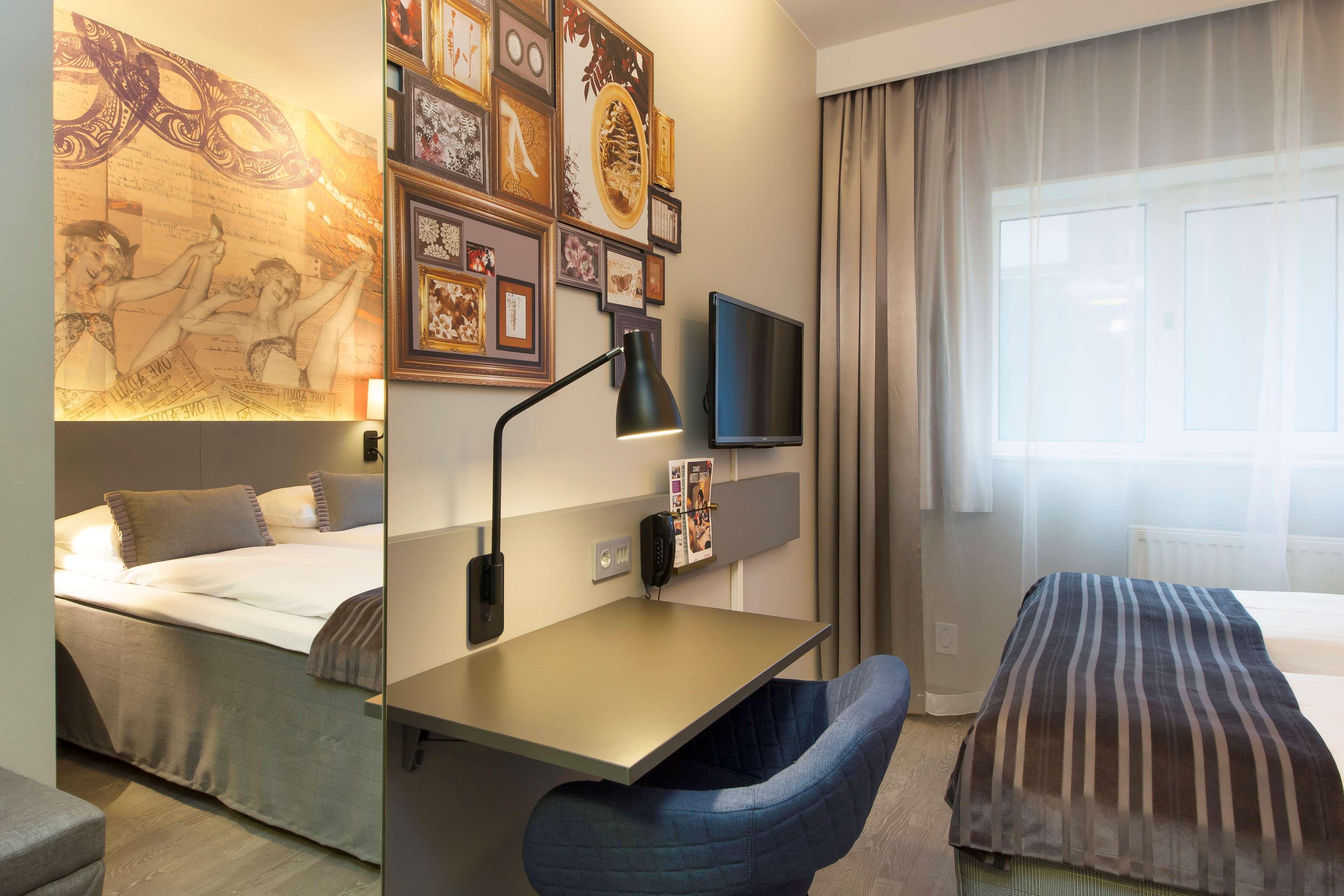 Double Single Economy