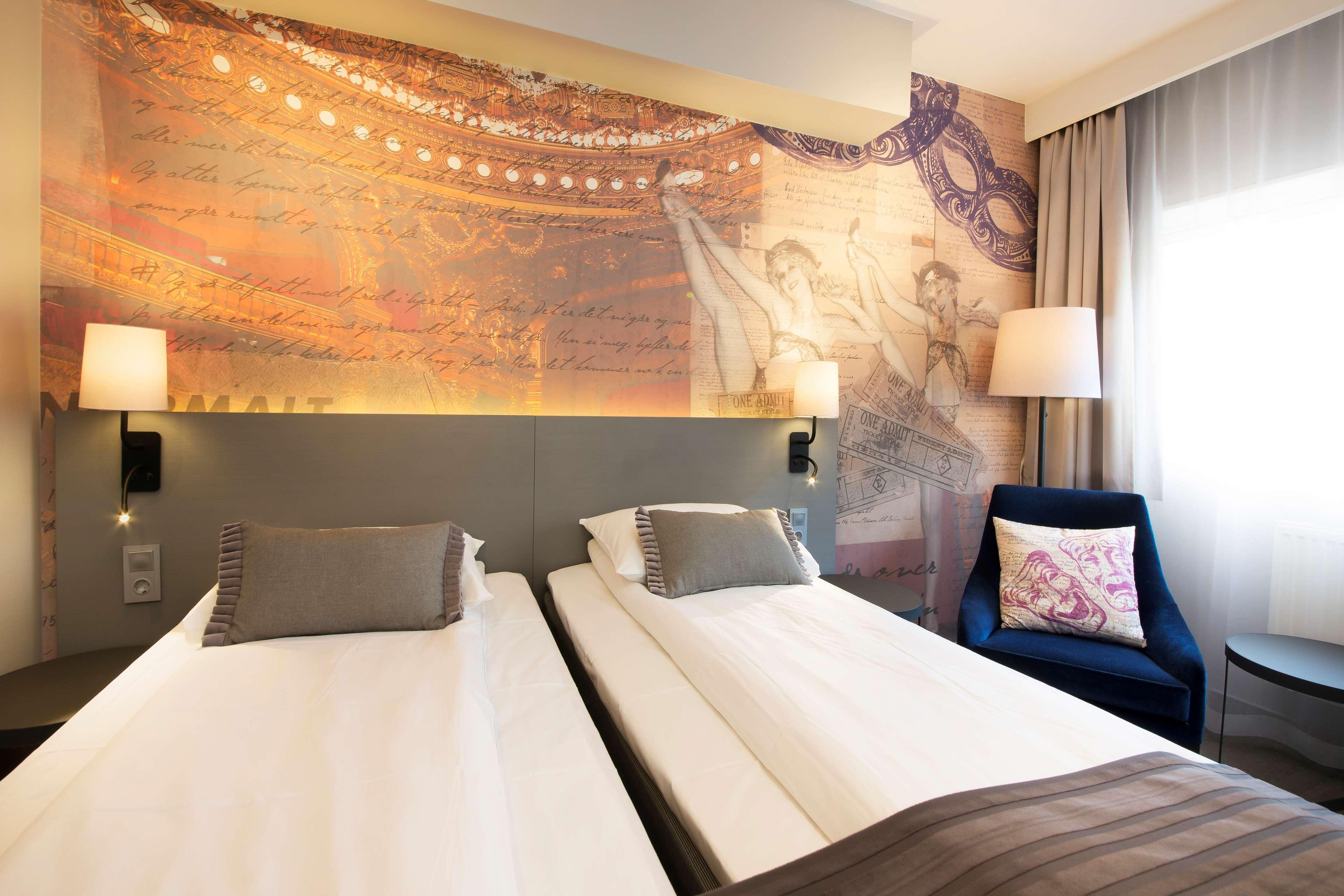 Double Queen Size Bed