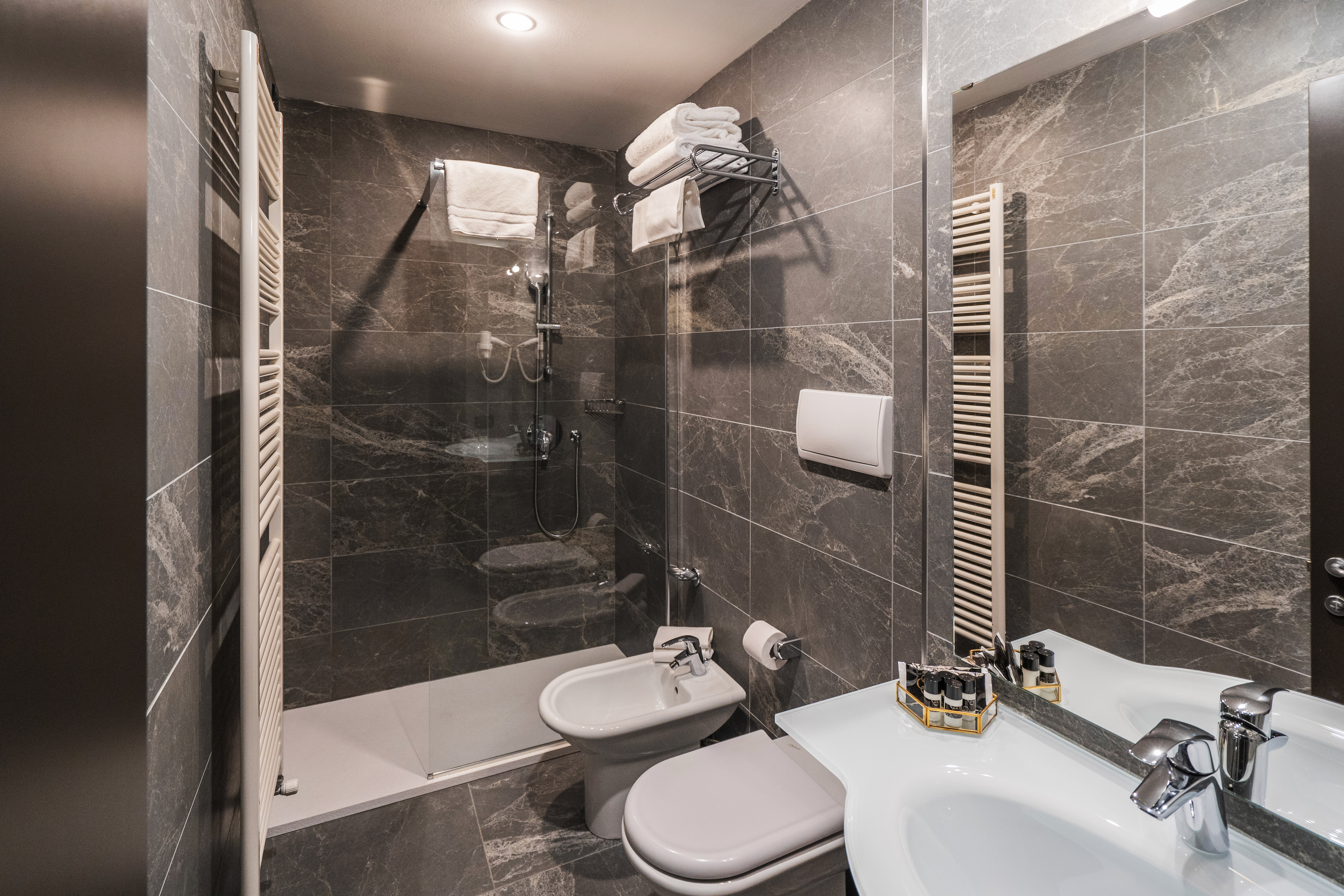 Double Single Economy