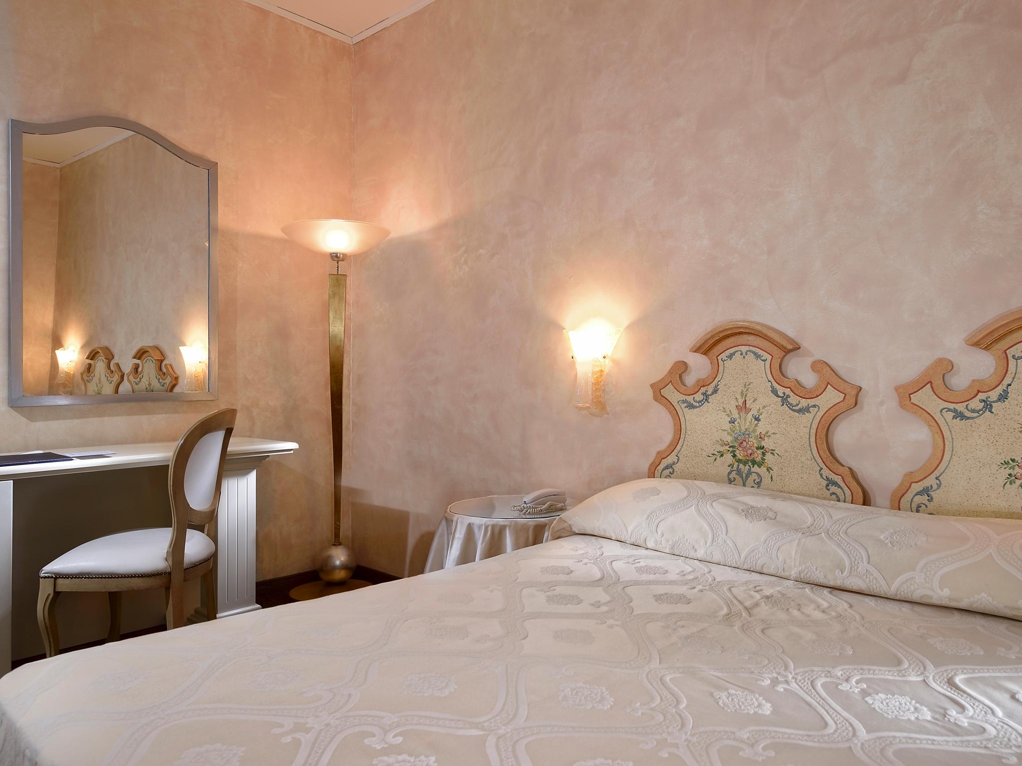 Double or Twin Standard