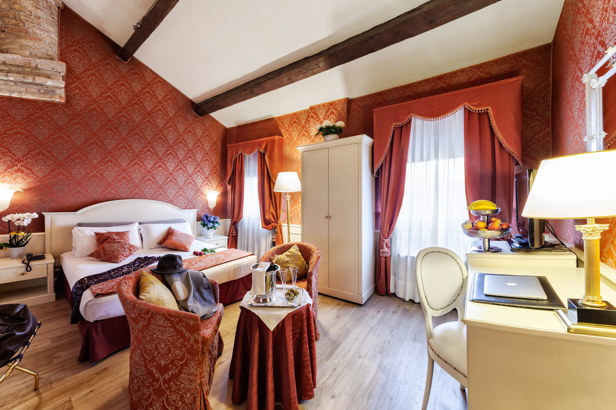 Junior Suite with Views