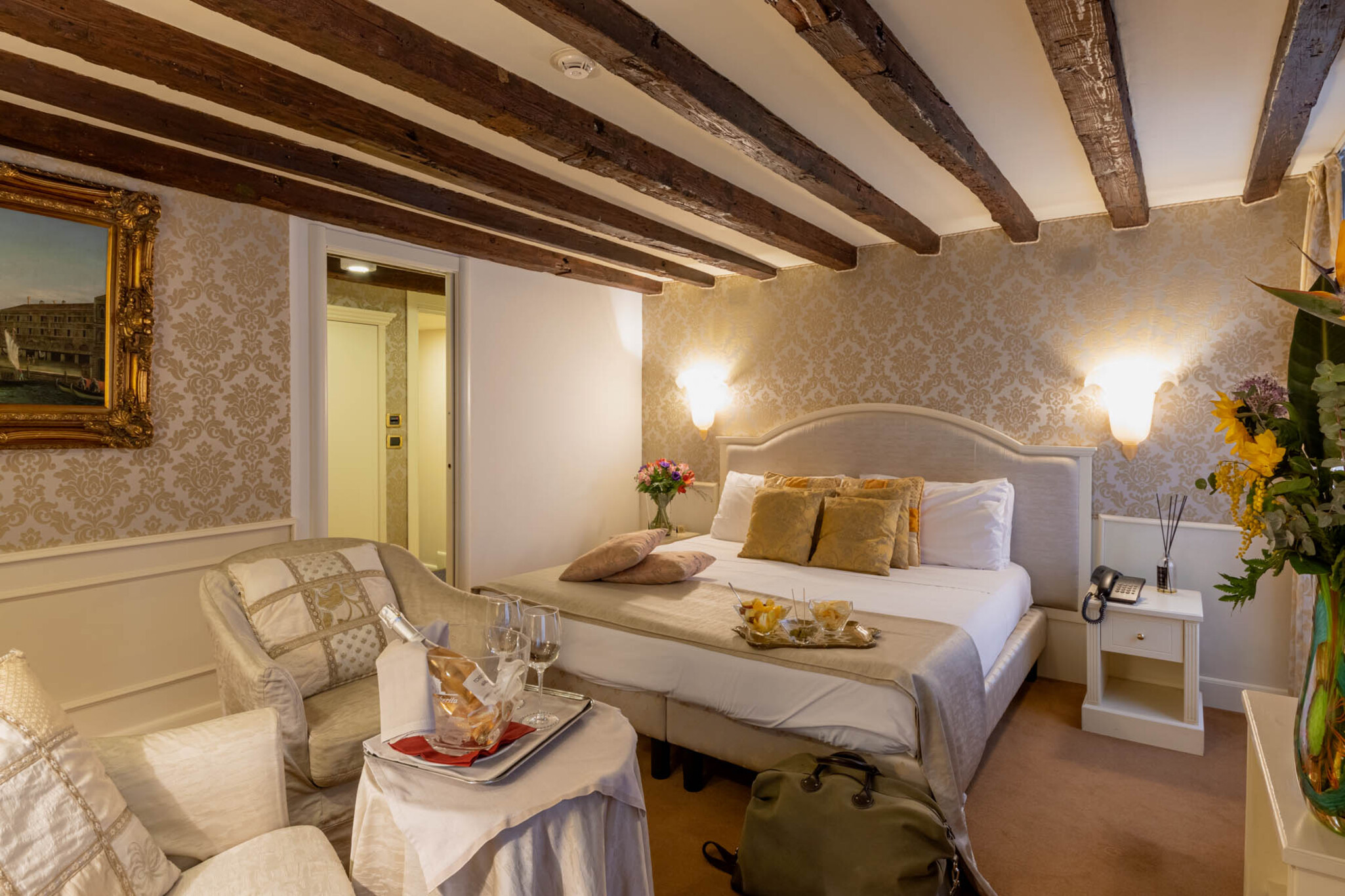 Double Deluxe Canal View