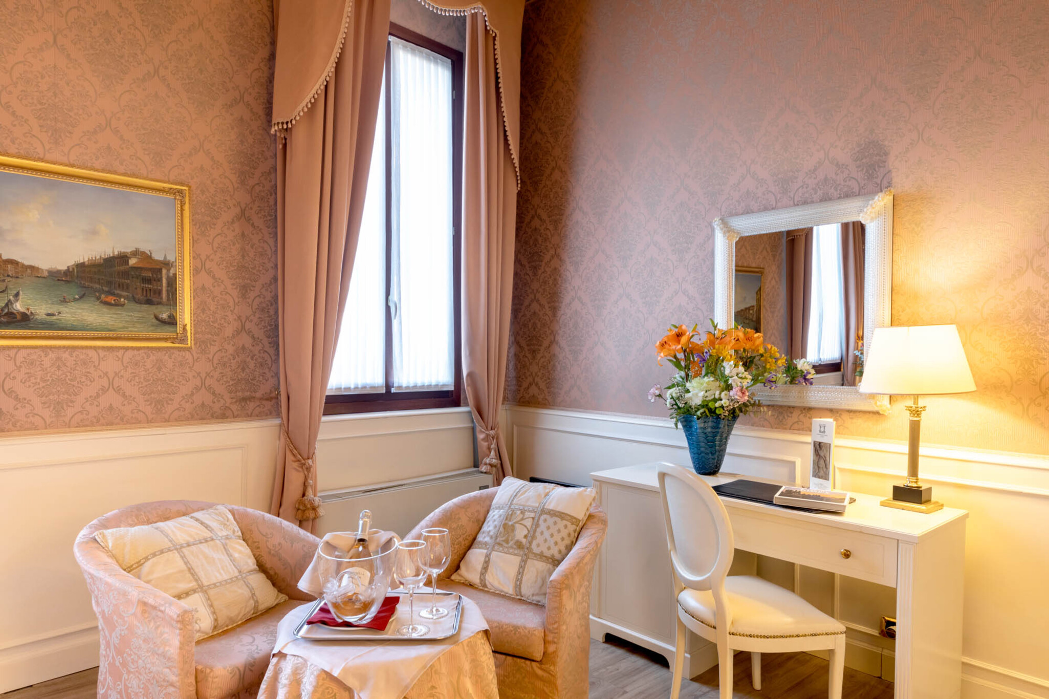 Junior Suite Canal View