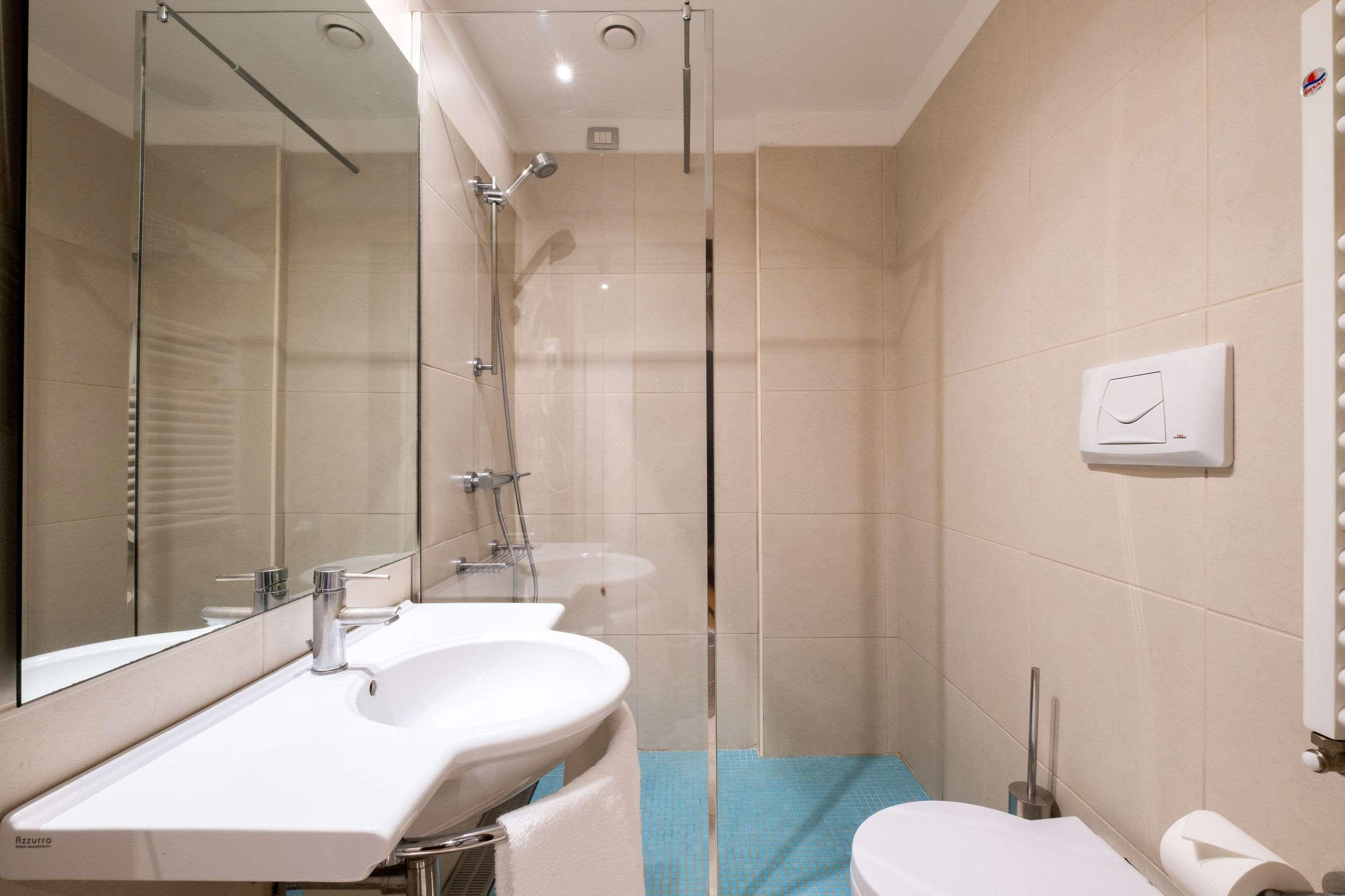 Double Queen Bed Non Smoking