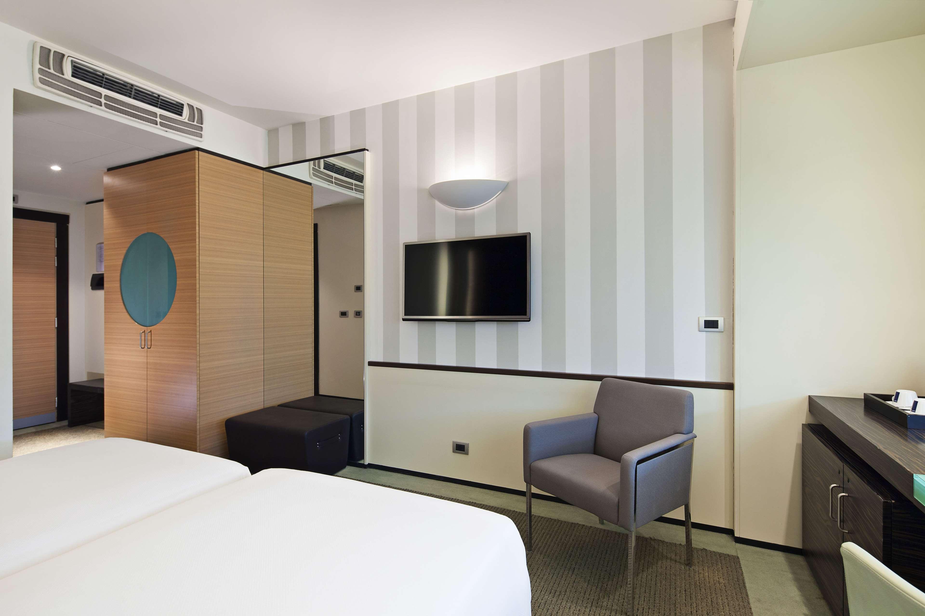 Family Room Capacity 5