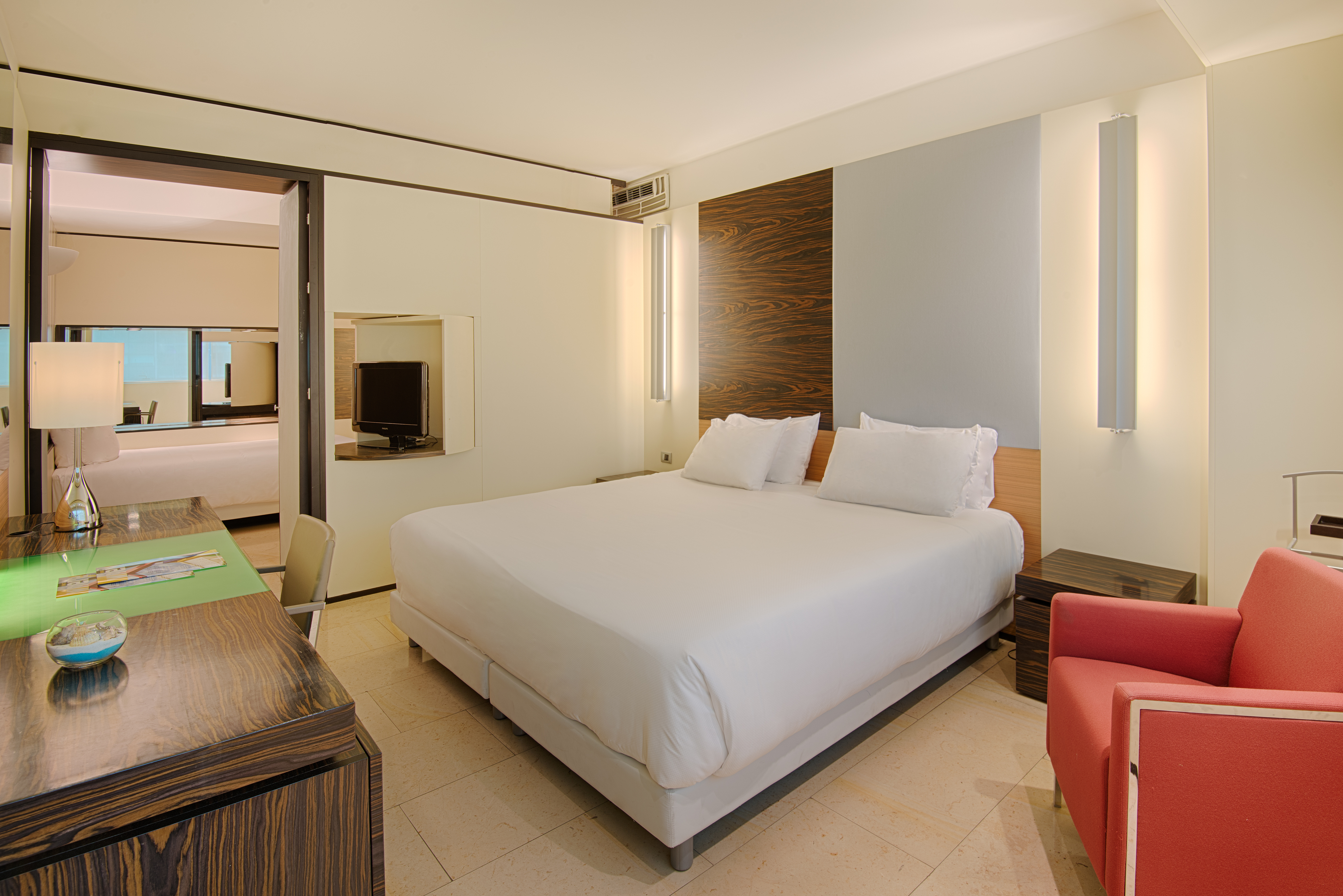 Family Room Connecting Room