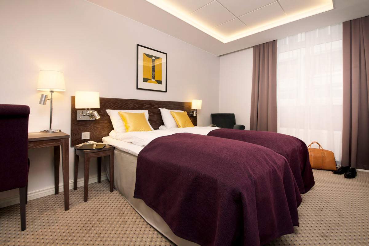 Double Single Superior Queen Bed