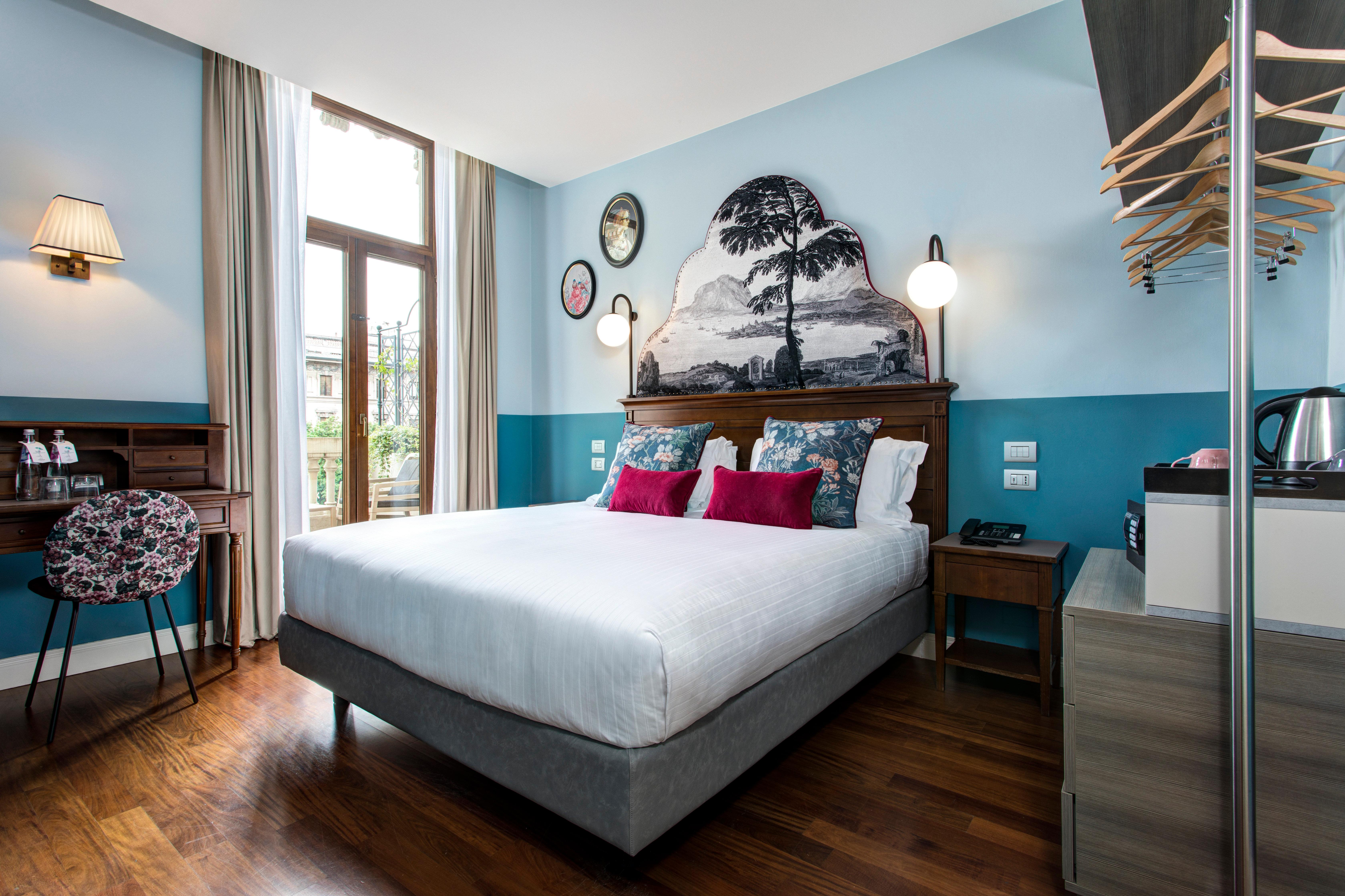 Double Queen Size Bed