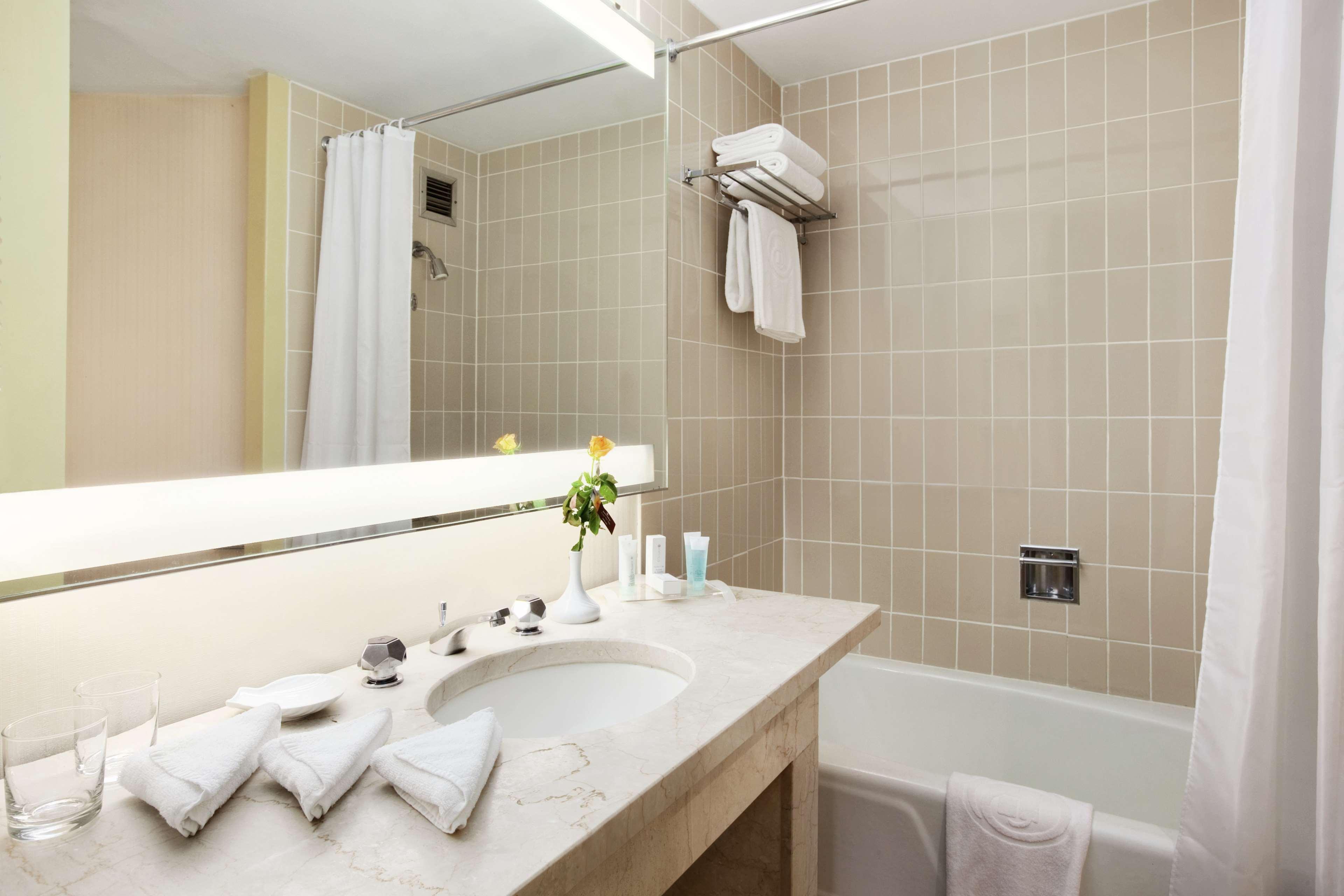 Double Guest Room King Bed