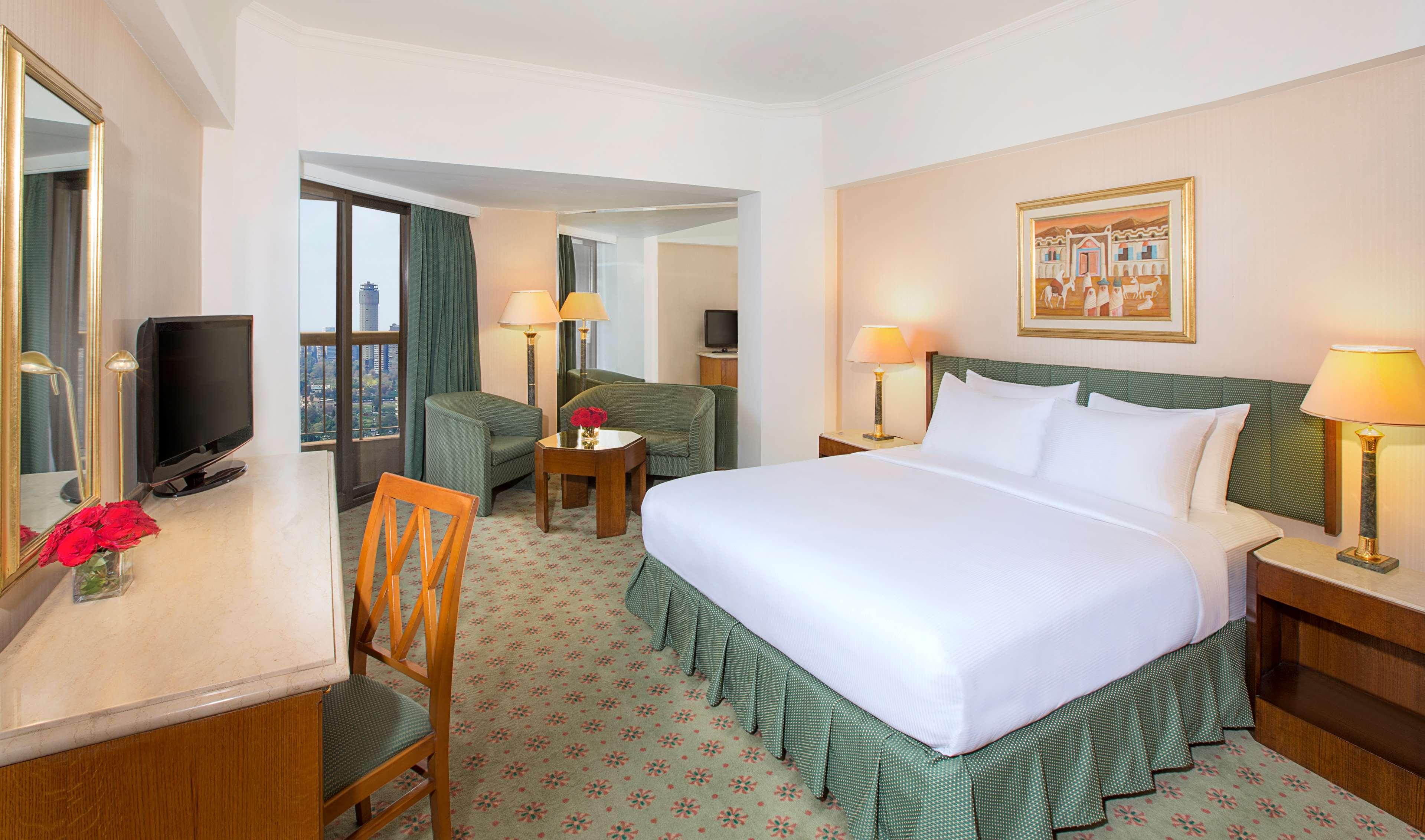 Double Deluxe King Bed