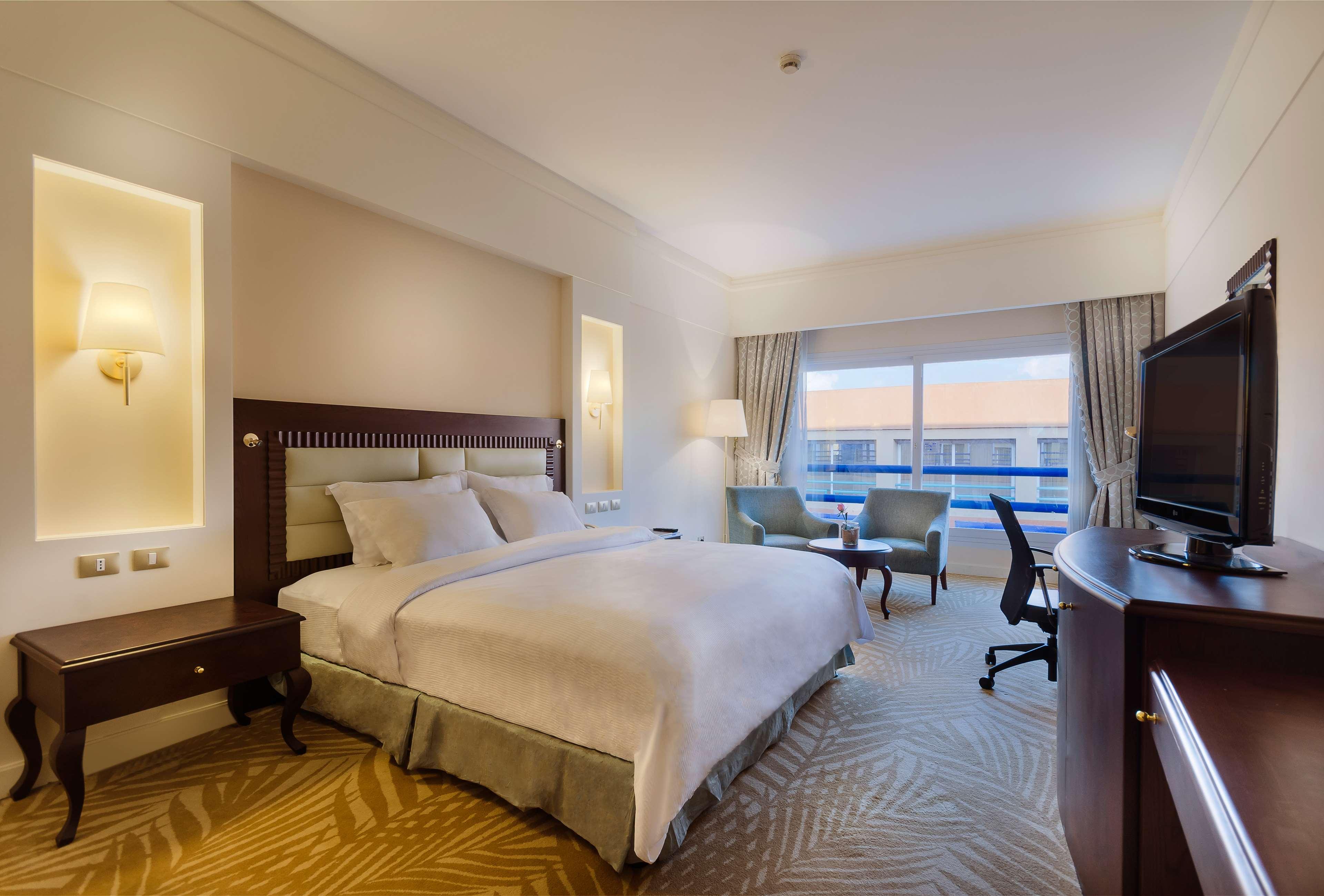 Double Guest Room Queen Bed